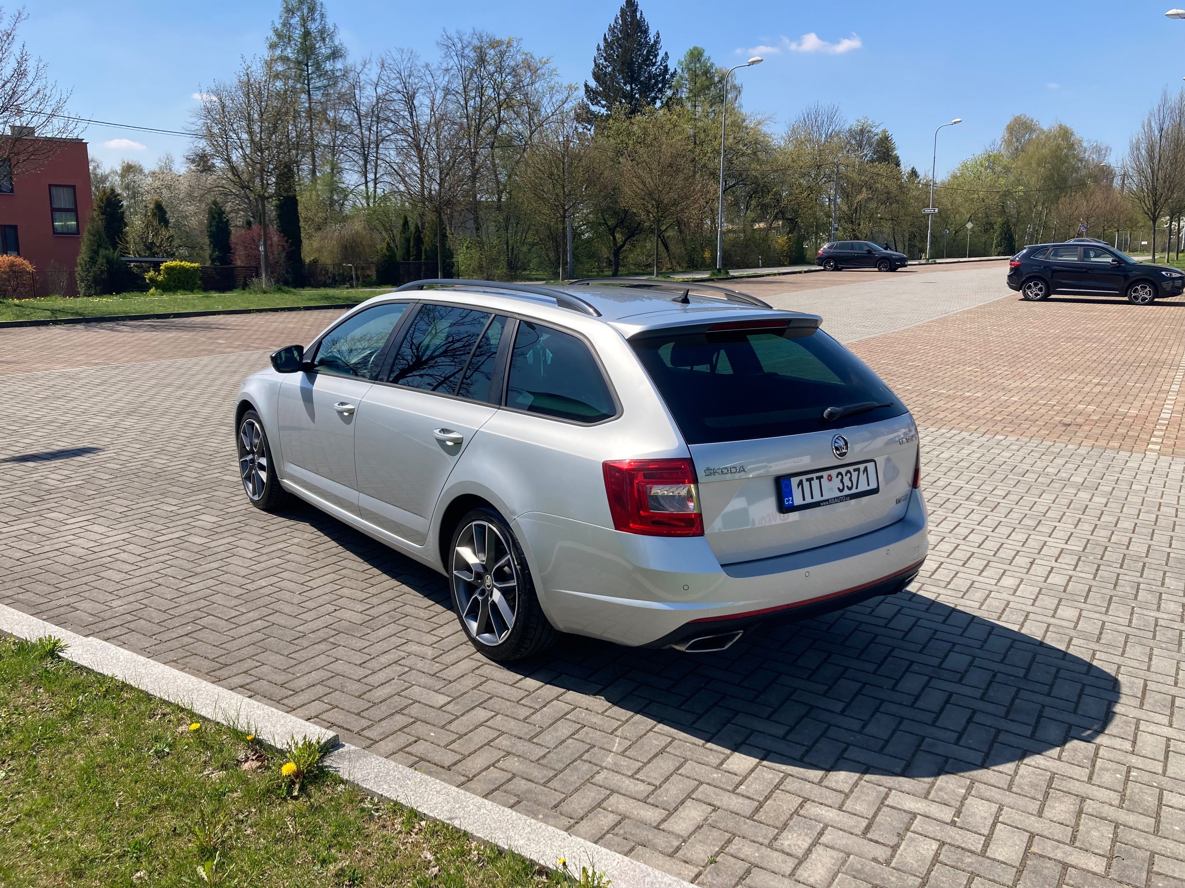 Škoda Octavia, 2.0 TDI 135 KW RS - fotka 6