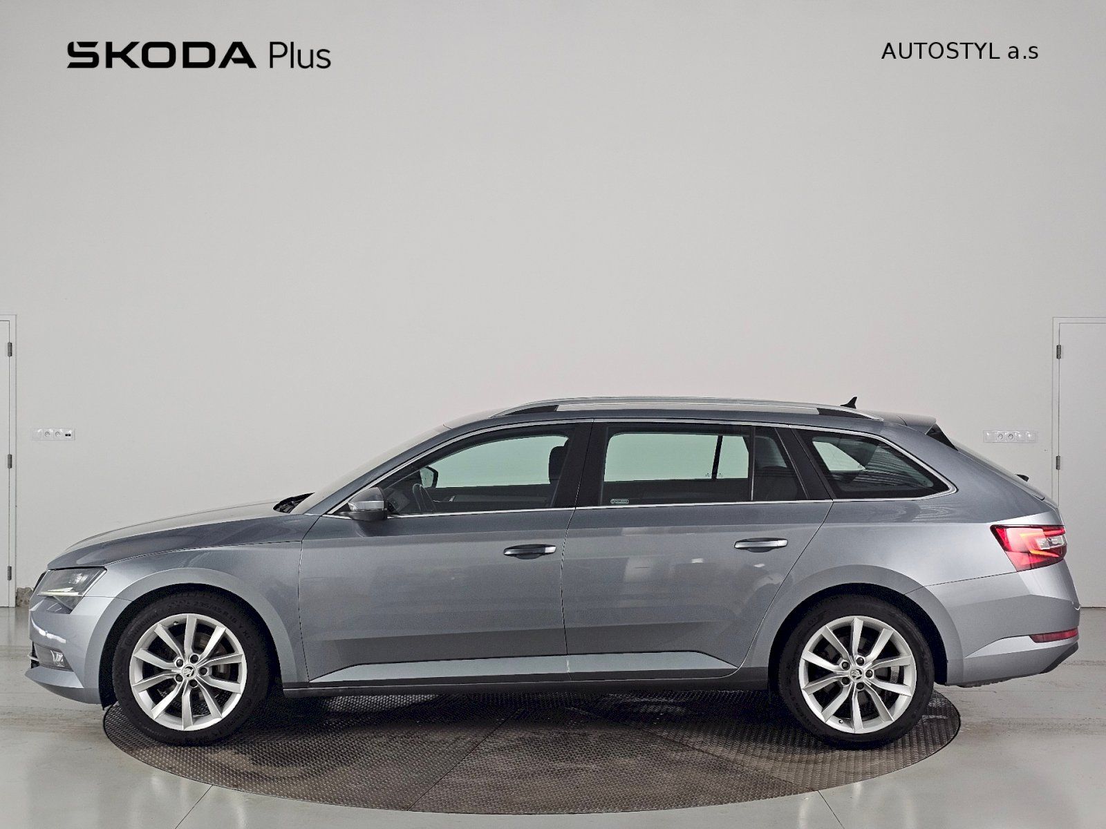 Škoda Superb, 2.0TDi 140kW DSG STYLE PLUS TA - fotka 3
