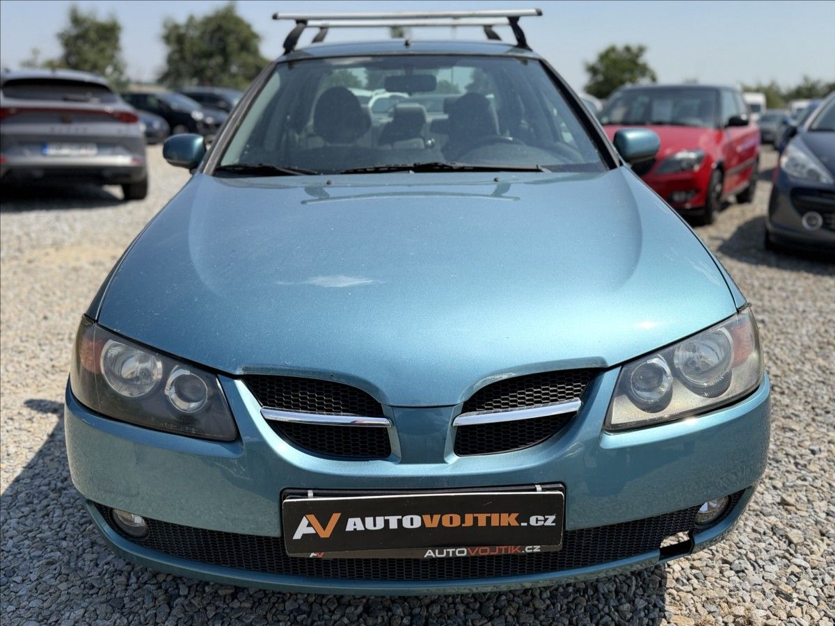 Nissan Almera, 1,8 i - fotka 2