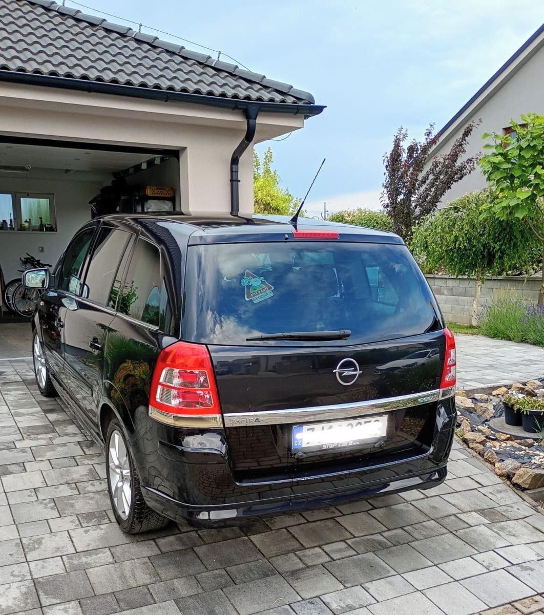 Opel Zafira, MPV, 7míst, 92kw, pěkný stav - fotka 3