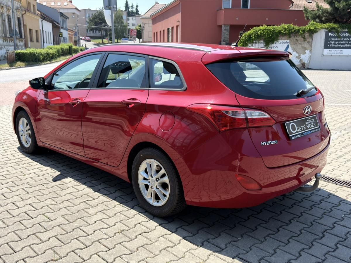 Hyundai i30, 1,6   WG Trikolor - fotka 5