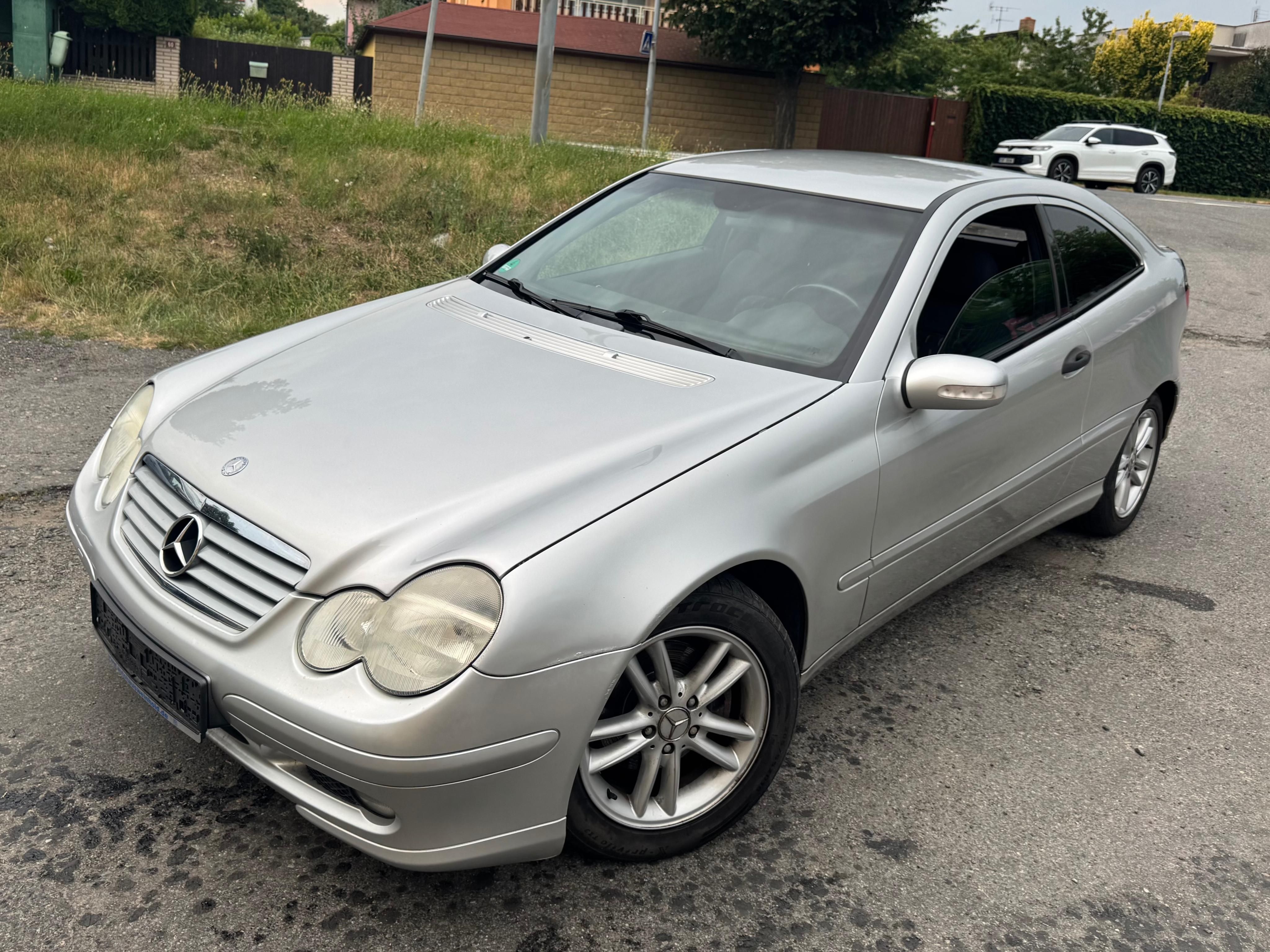 Mercedes-Benz Třídy C, Coupe 180 Kompressor 105kW.