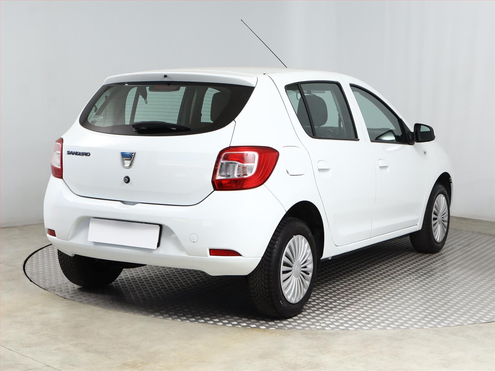 Dacia Sandero, 0.9 TCe, Automat, ČR,1.maj - fotka 5