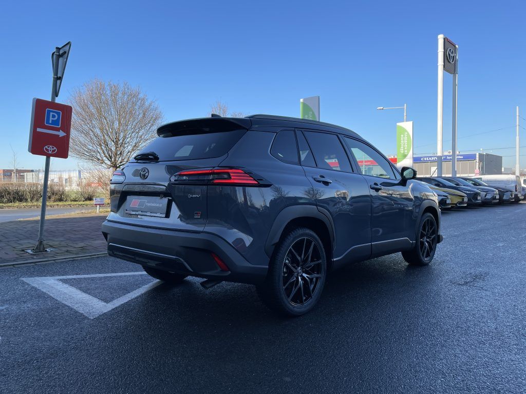 Toyota Corolla Cross, 2.0 Hybrid GR Sport - fotka 3