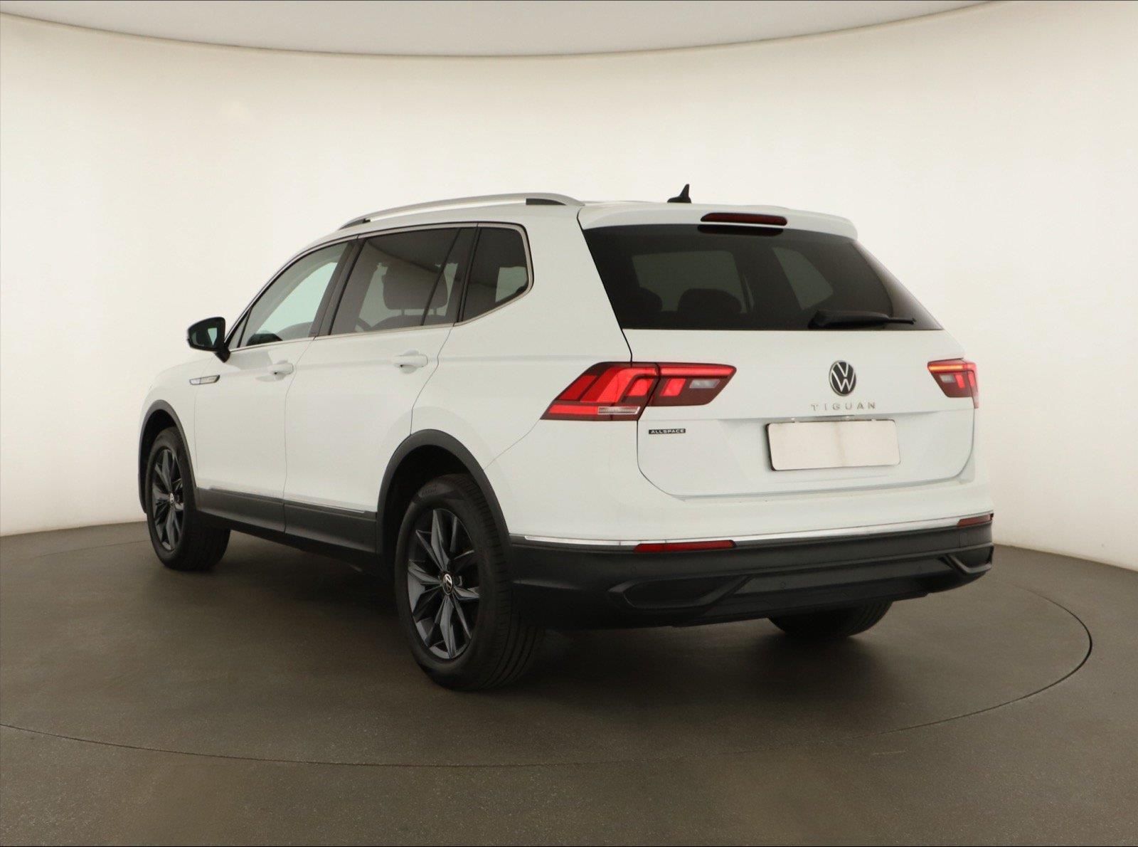 Volkswagen Tiguan Allspace, 2.0 TDI, Life, Automat, ČR - fotka 4