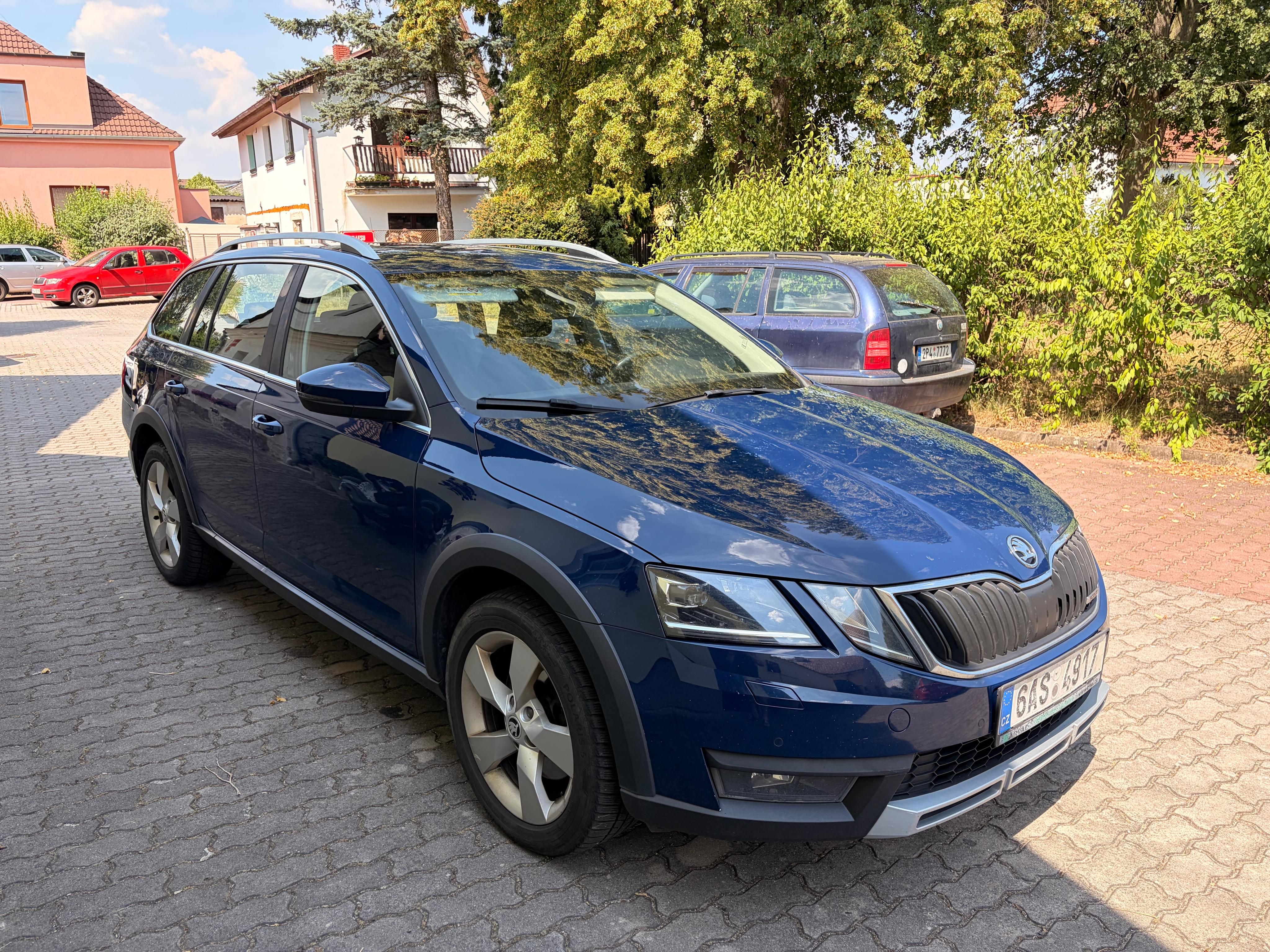 Škoda Octavia, 2.0 TDI Scout 4x4 DSG - fotka 3