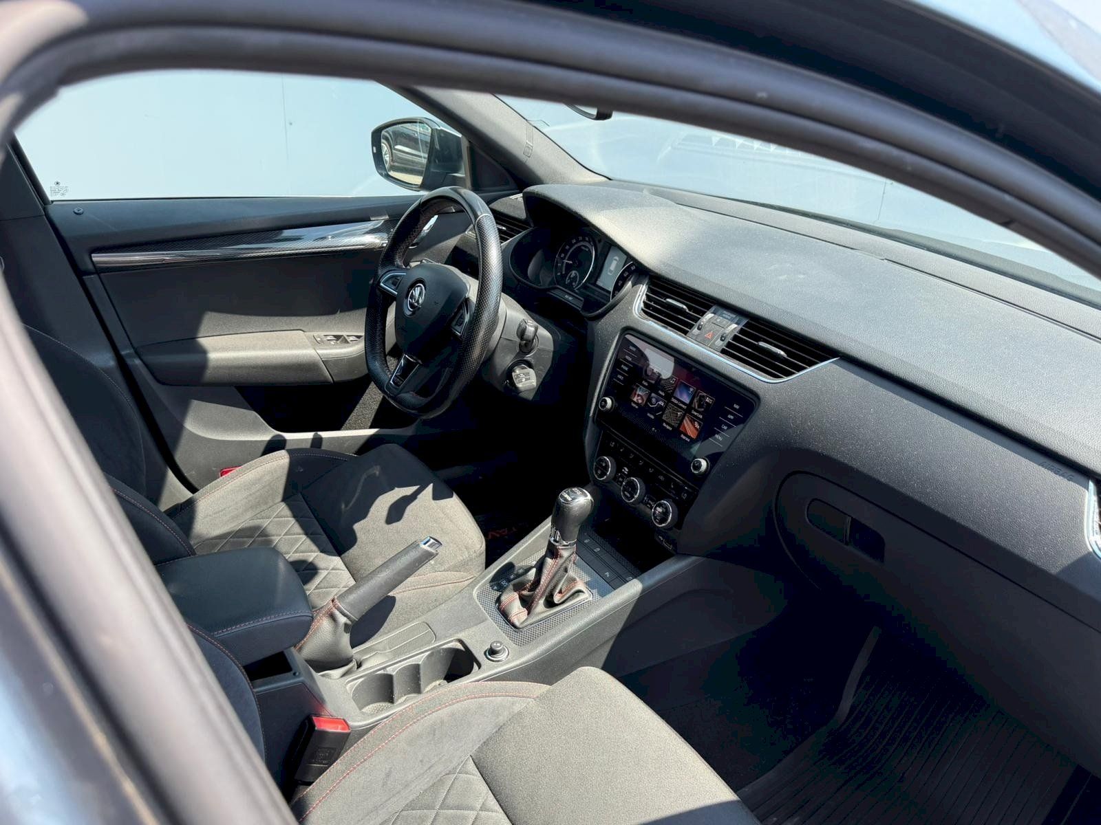 Škoda Octavia, combi RS 2,0 TDI 135 kW 6° DSG - fotka 6