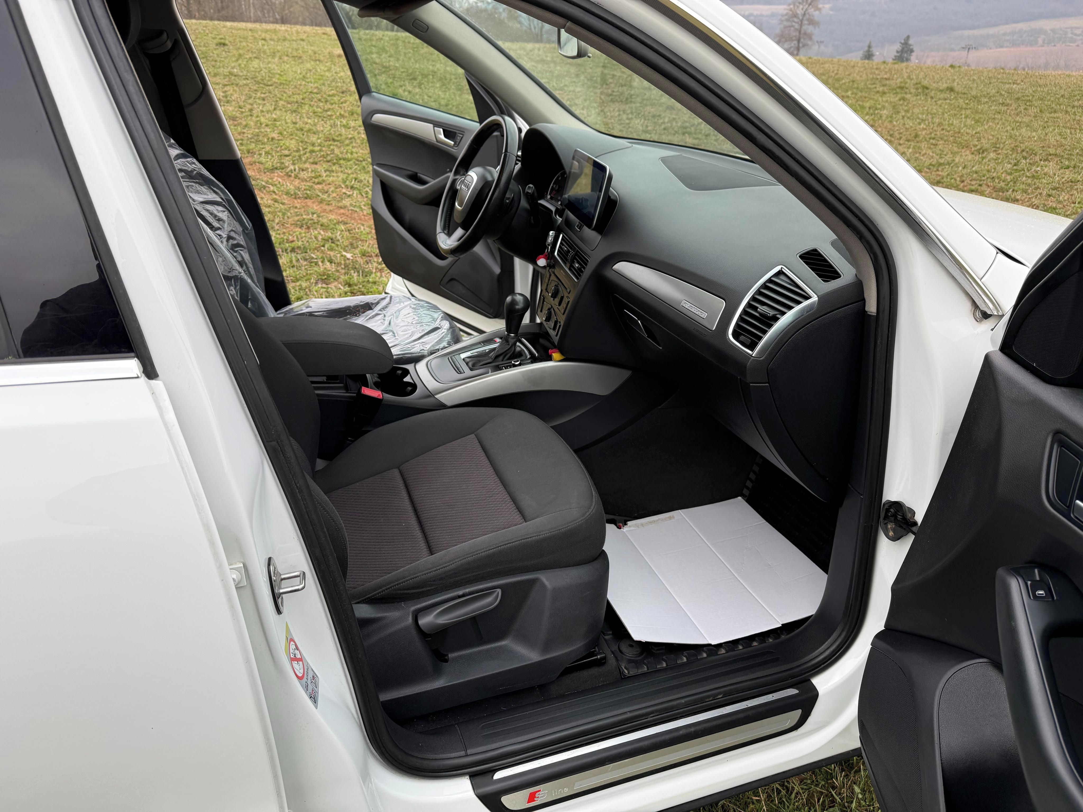 Audi Q5, Audi Q5 3,0TDI automat - fotka 6
