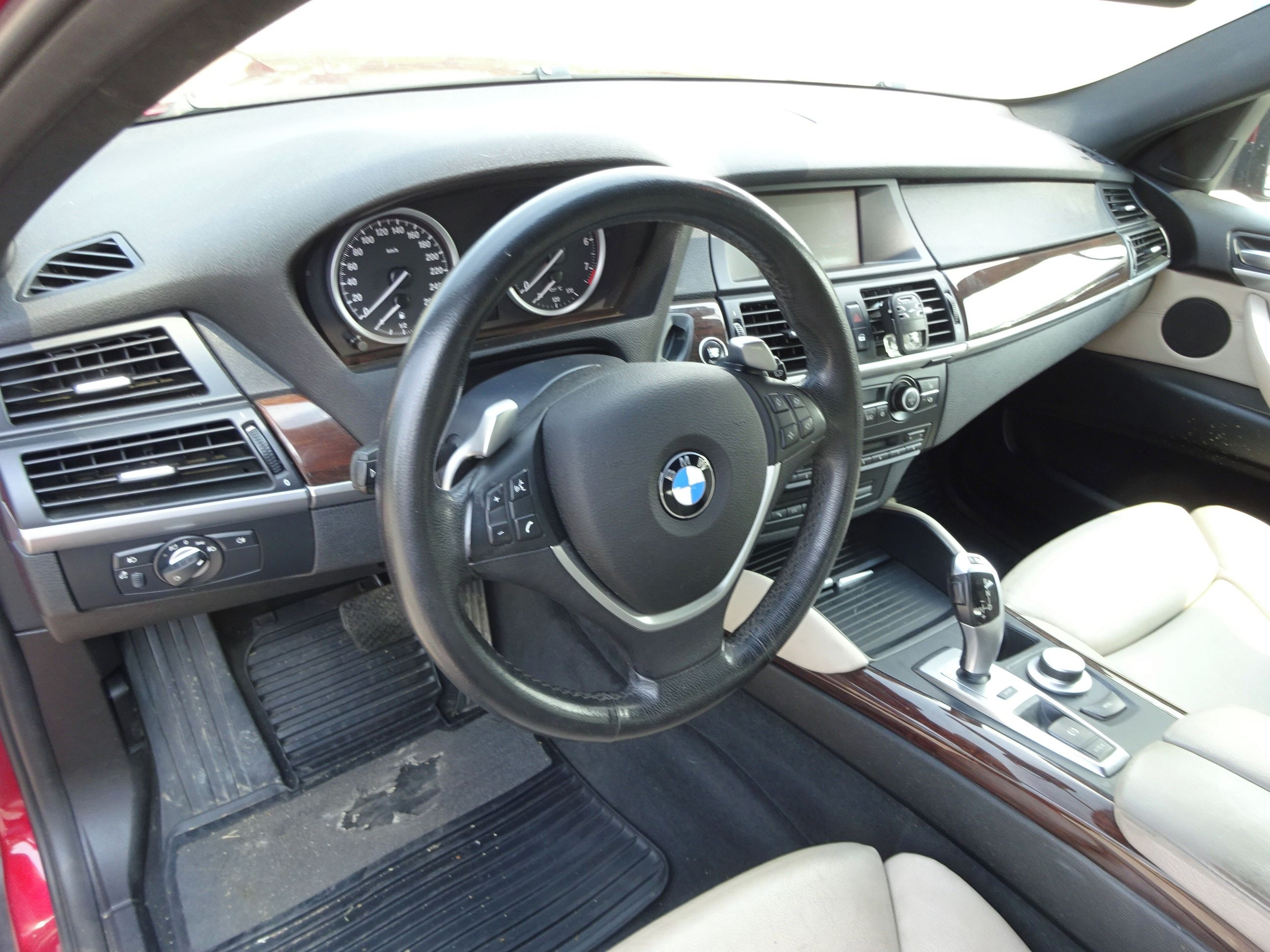BMW X6, X35i X DRIVE 225 KW - fotka 5