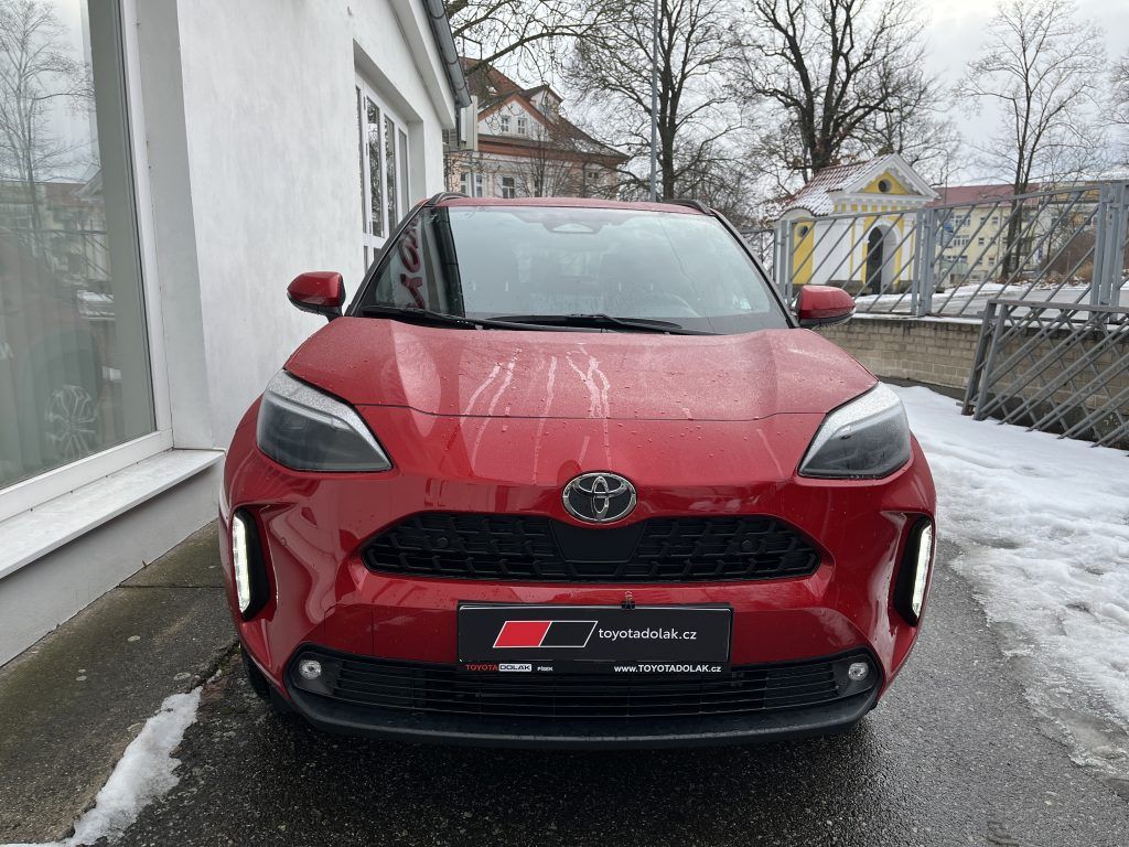 Toyota Yaris Cross, 1.5 HEV Style (2x4) - fotka 2