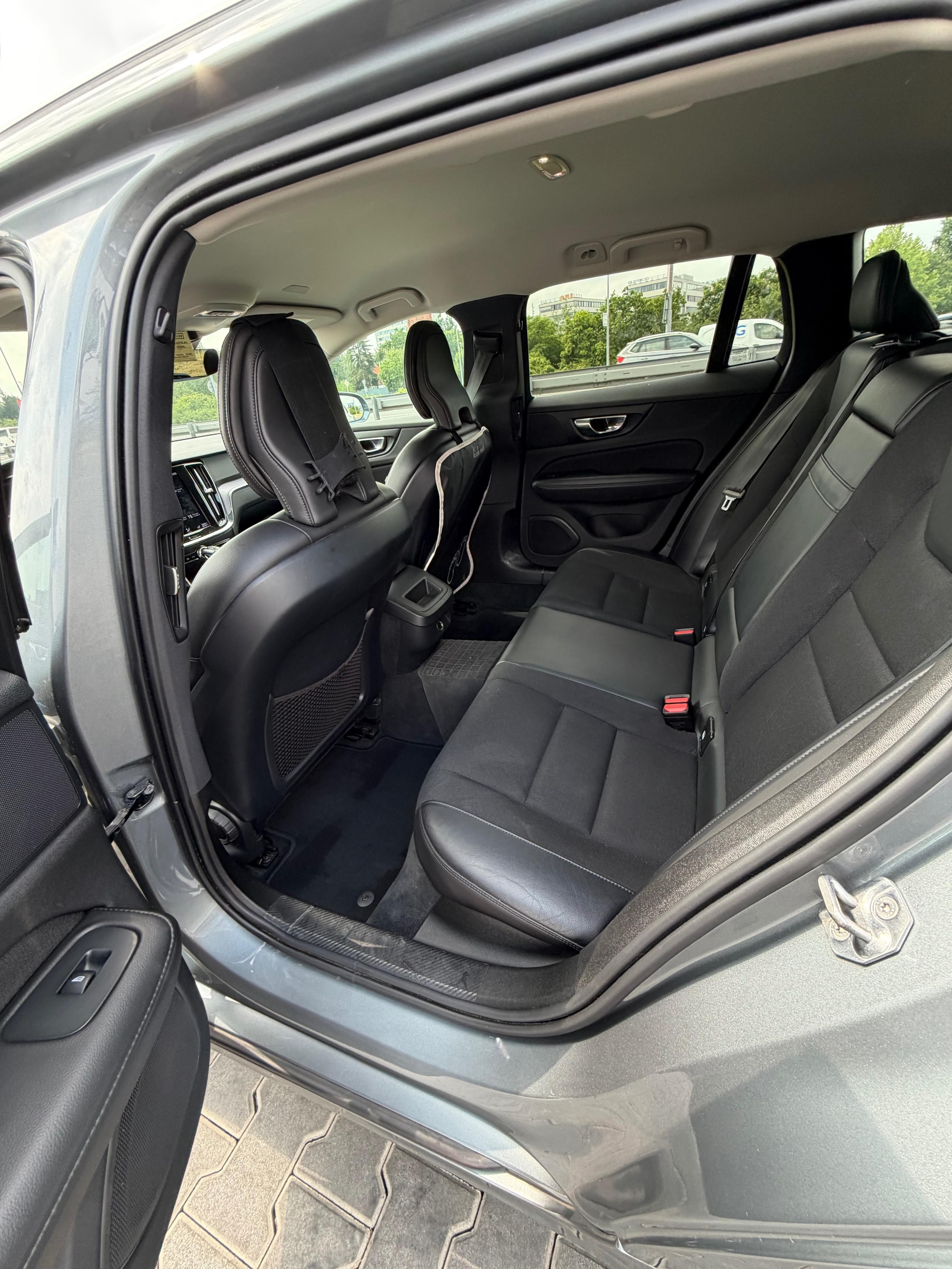 Volvo V60, 2.0 - fotka 5