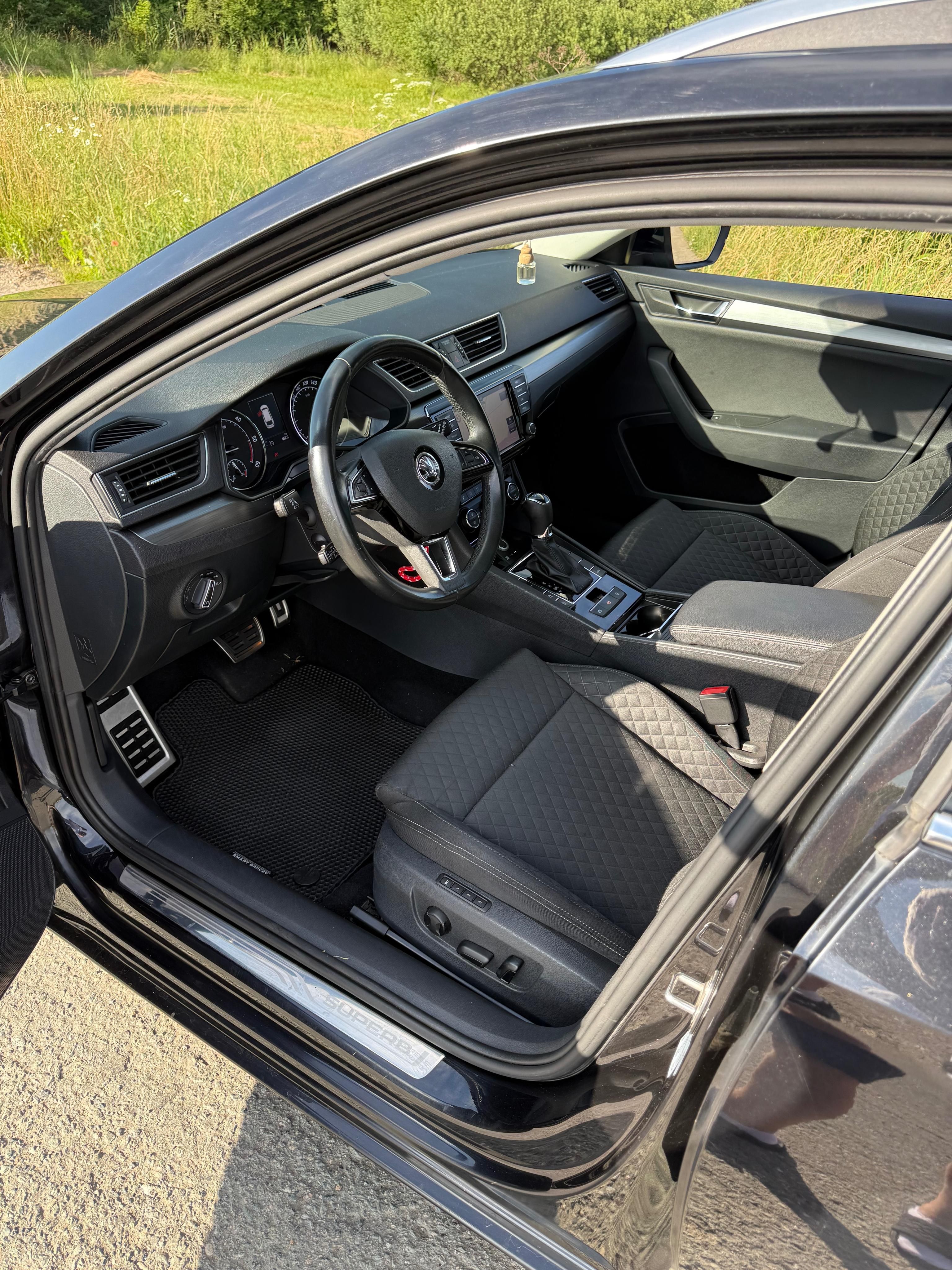 Škoda Superb, Škoda Superb Combi 2.0TDI - fotka 5