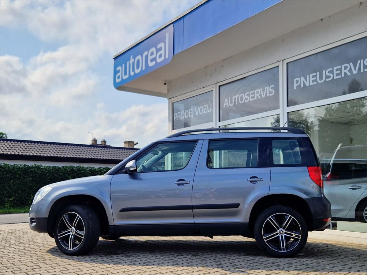 Škoda Yeti, 2,0 TDI 4X4 AC NAVI VÝHŘEVY - fotka 2