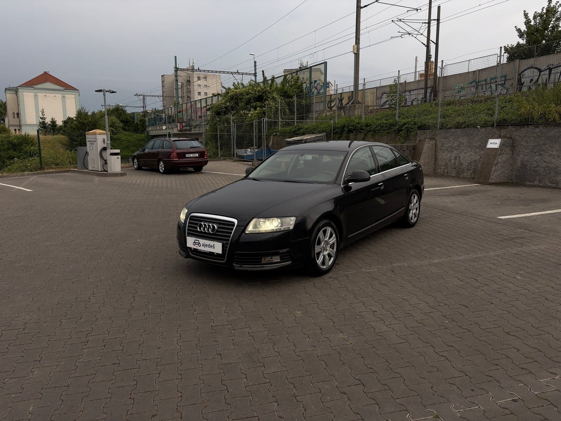 Audi A6, 2.0 TDI/servis/ČR-1.maj/manuál