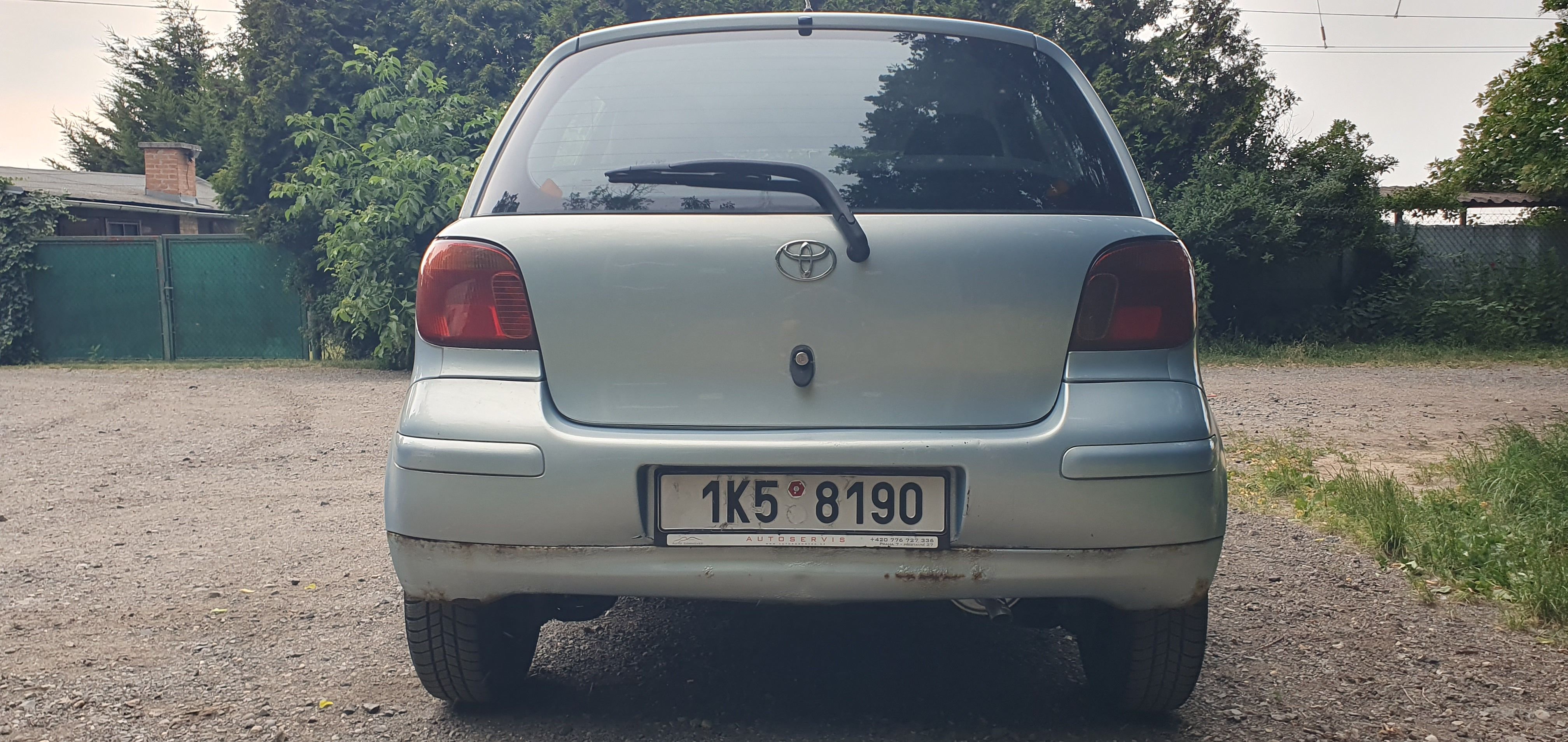 Toyota Yaris, 1.0 VVT-i, 1. majitel, klima - fotka 4
