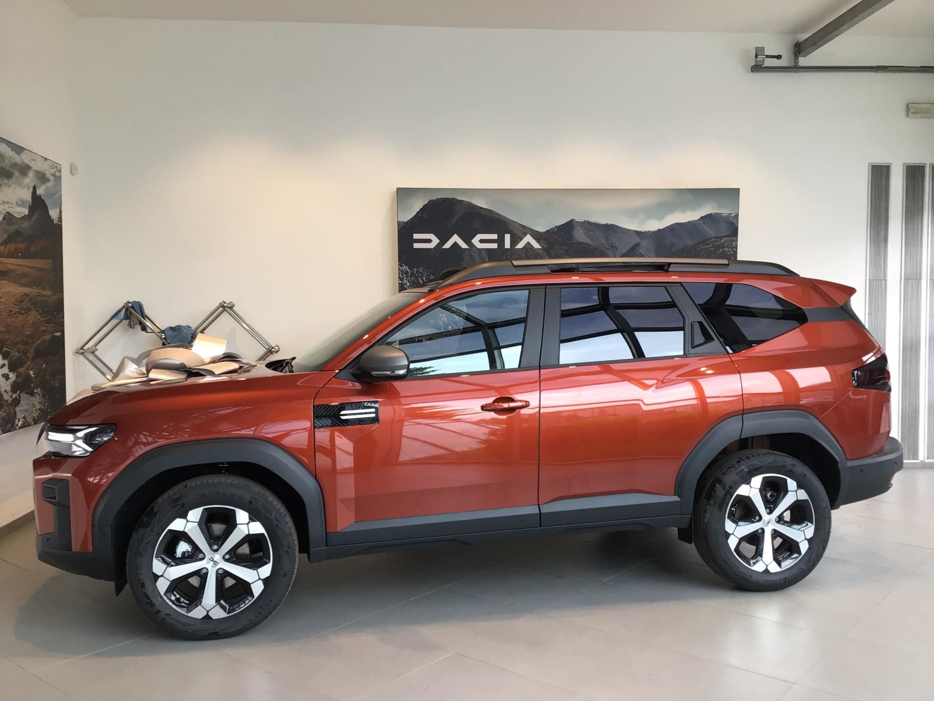 Dacia Bigster, 1.8 HYBRID MAX.VÝBAVA PAN.OKNO - fotka 5