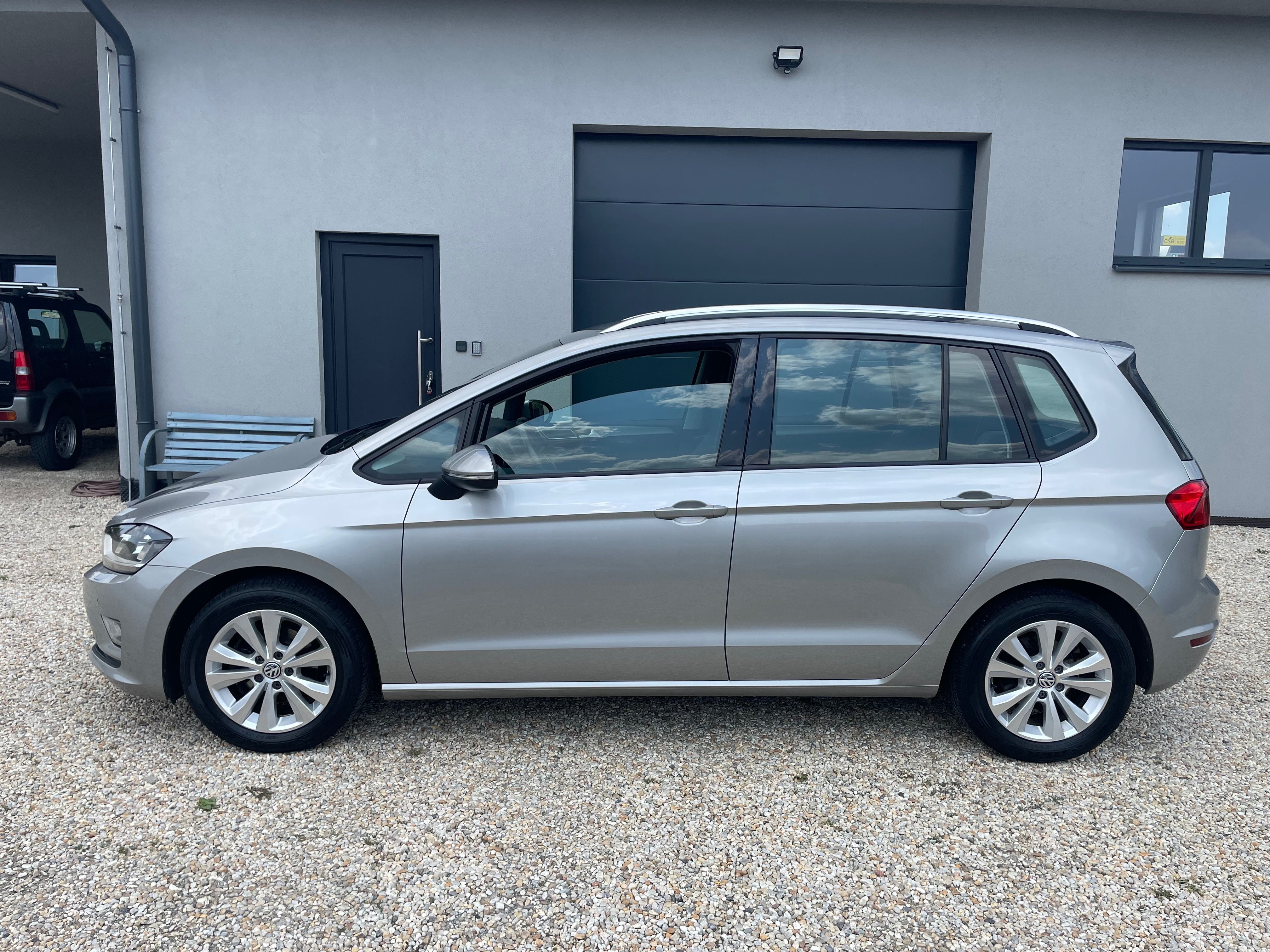 Volkswagen Golf Sportsvan, 1,2 TSI 81KW COMFORTLINE - fotka 2