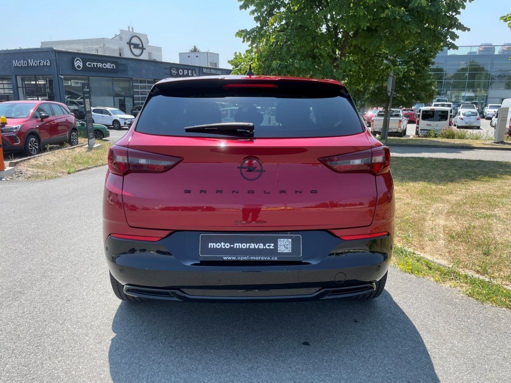 Opel Grandland, GS 1,2 Turbo AT8, ČR - fotka 4