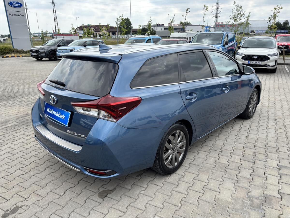 Toyota Auris, 1,8 Hybrid e-CVT TS Executive - fotka 5