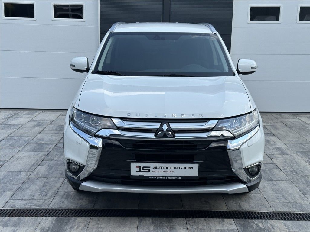 Mitsubishi Outlander, 2,0 150PS  Intense A/T 4x4 - fotka 3