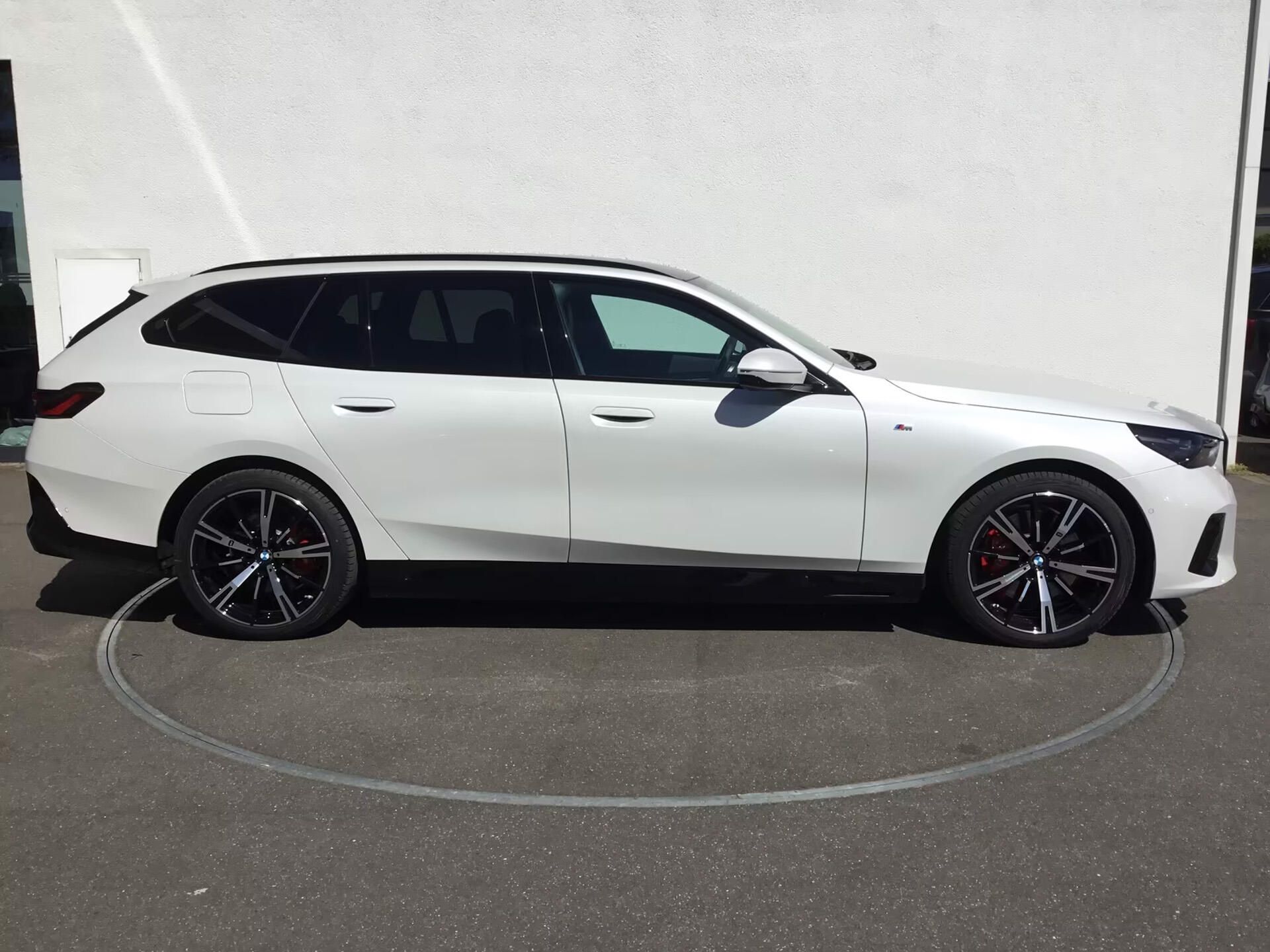 BMW i5, xDrive40 M-Sport Pro Pano HuD - fotka 4
