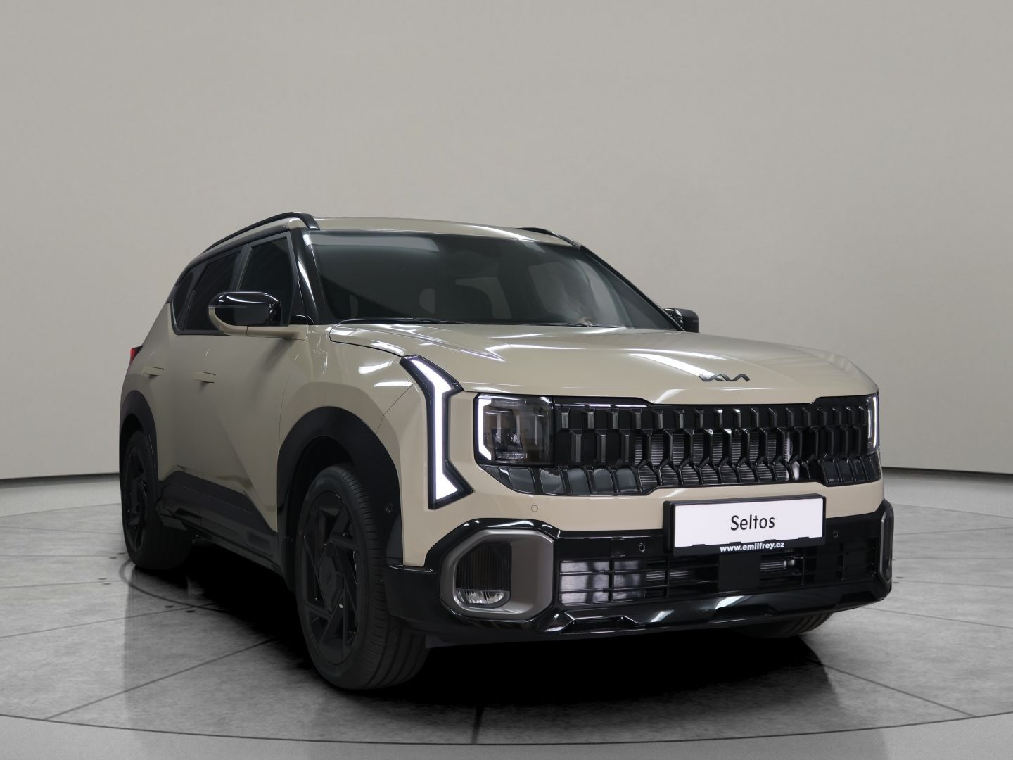Kia, X-line - Vůz ve výrobě - fotka 3