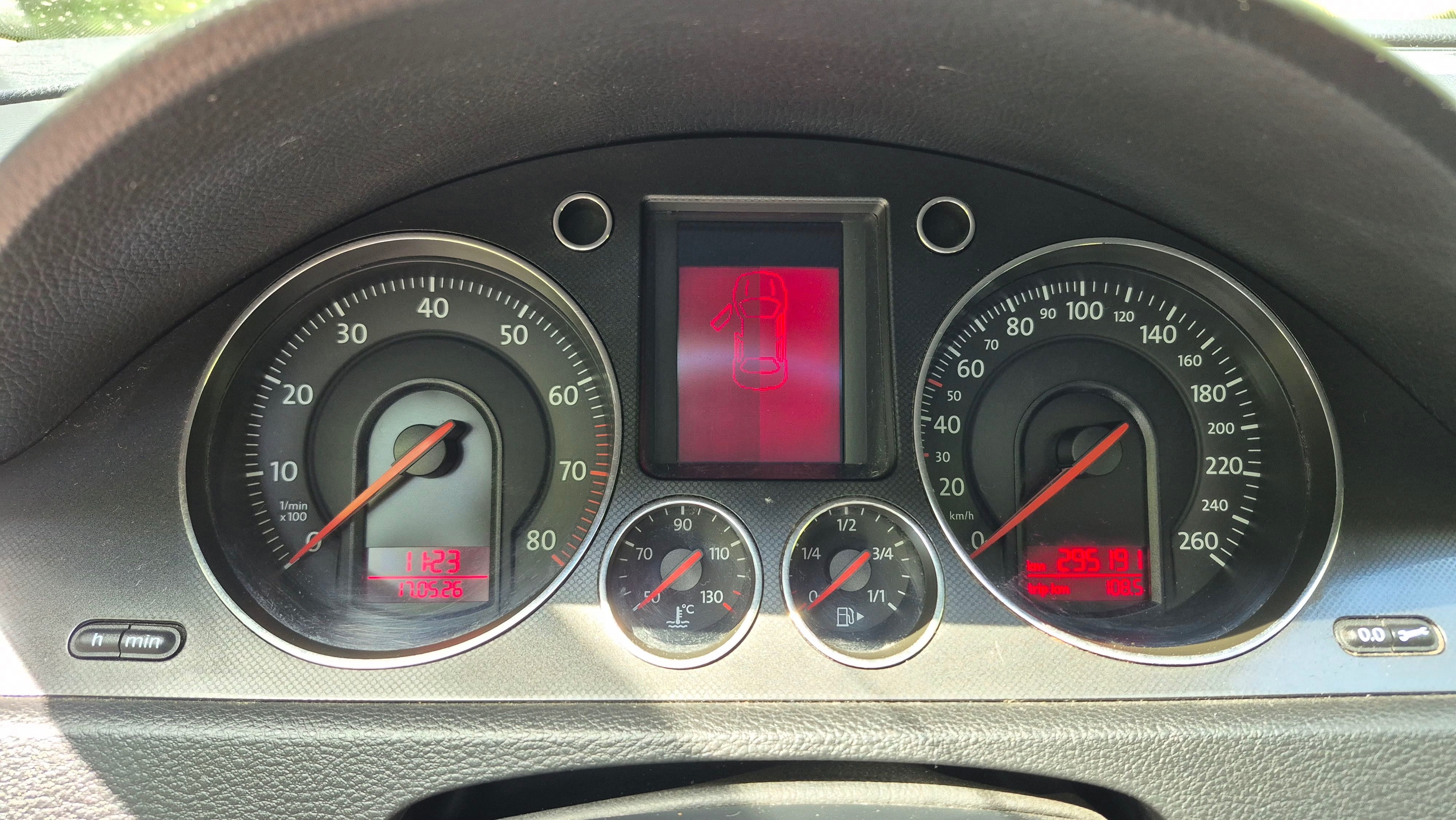 Volkswagen Passat, Volkswagen Passat B6 1.6 MPI - fotka 3
