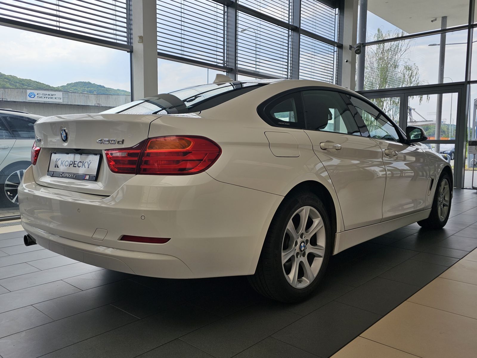 BMW Řada 4, 420d xDrive - fotka 6