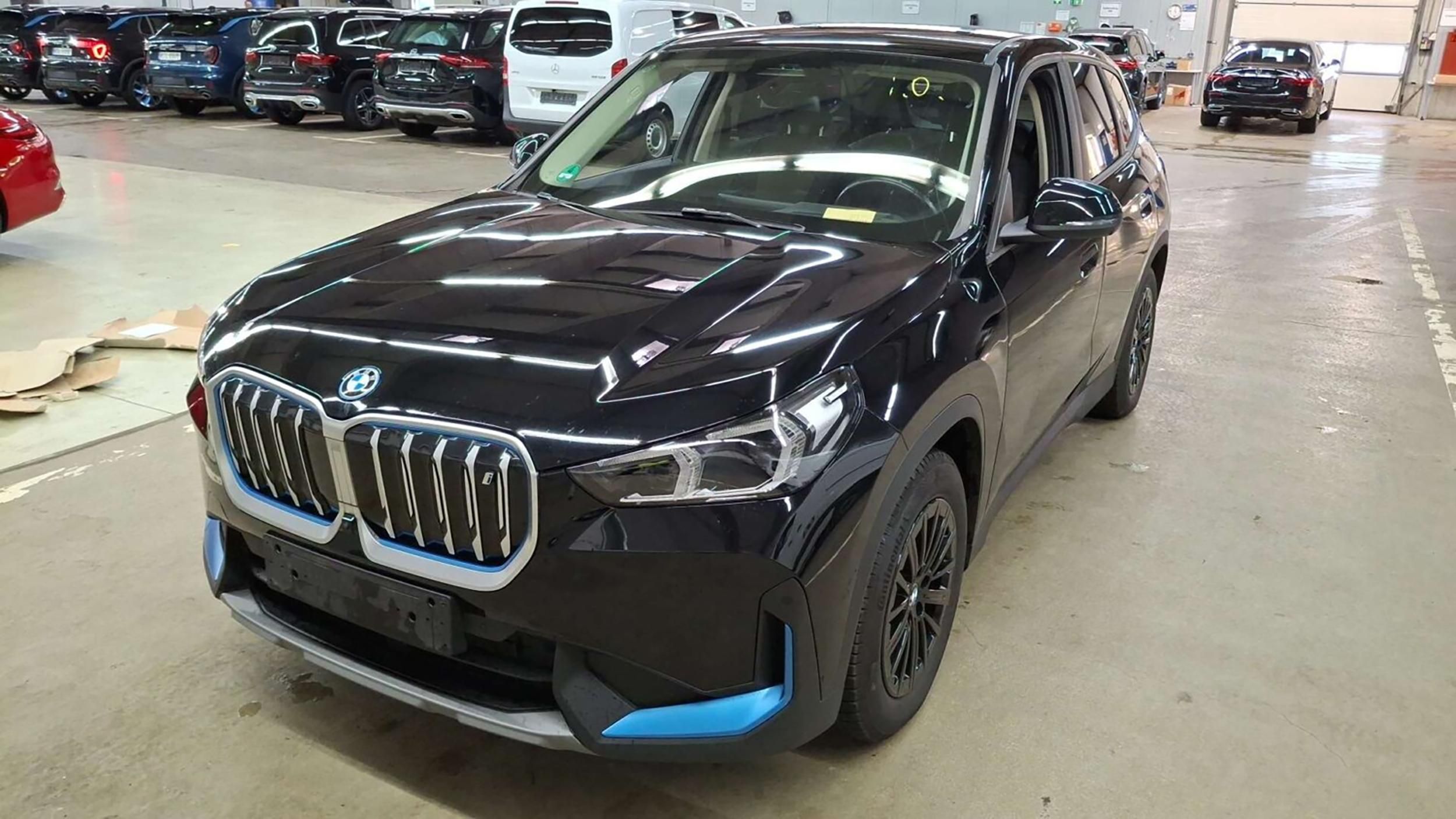 BMW iX1, xDrive30 | SOH BMS 99 %