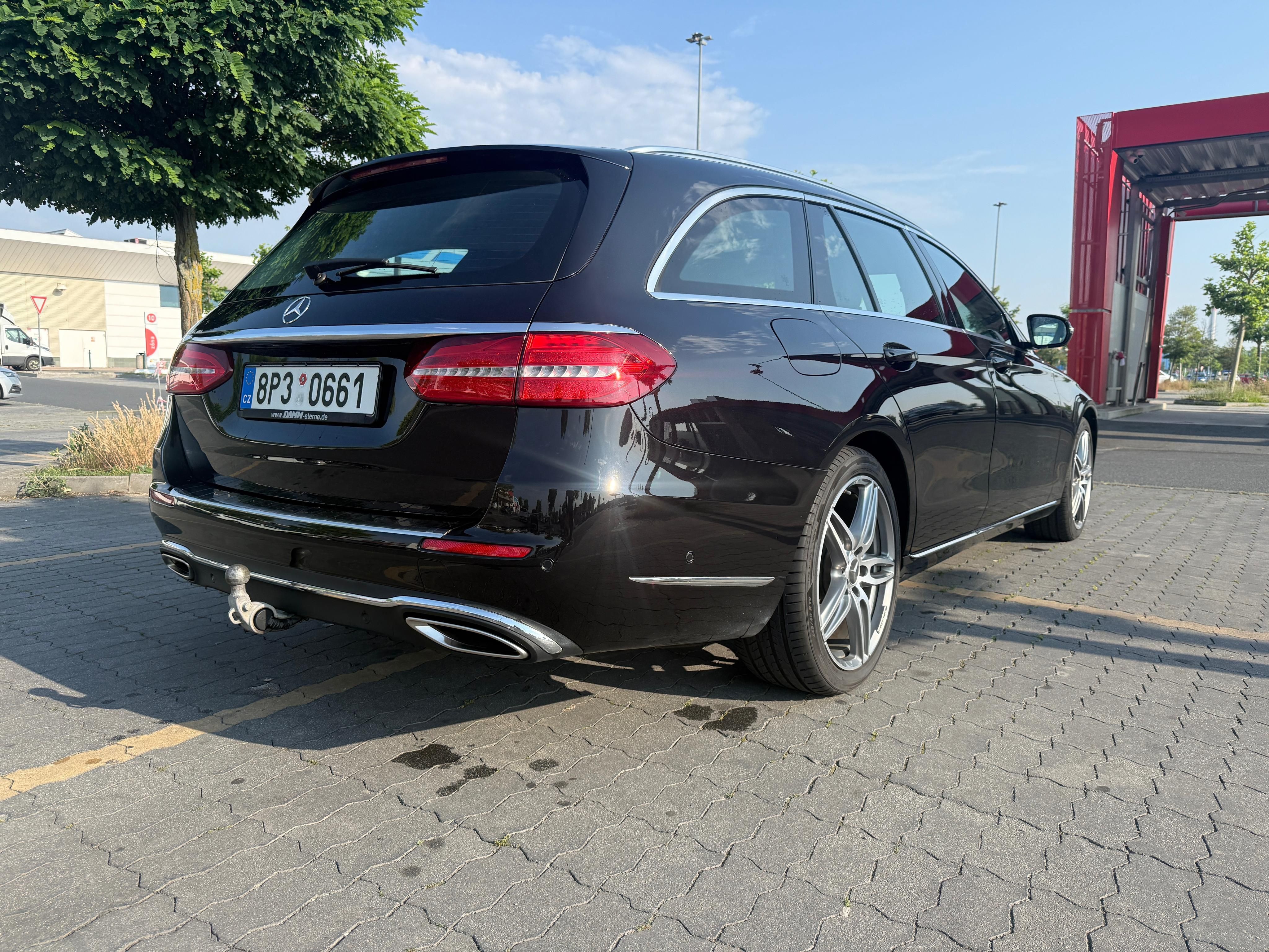 Mercedes-Benz Třídy E, Mercedes Benz E 200 kombi - fotka 3