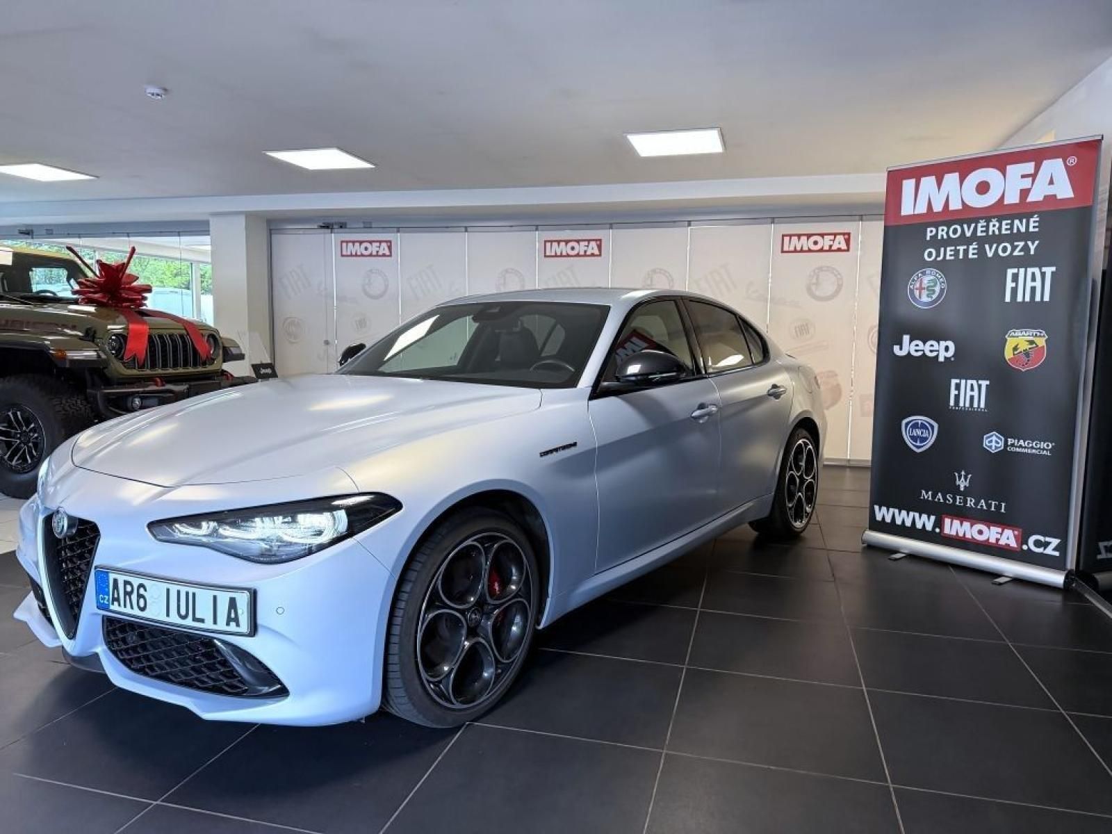 Alfa Romeo Giulia, 2.0 T 280k AT8 ZF Q4 4x4 - fotka 3