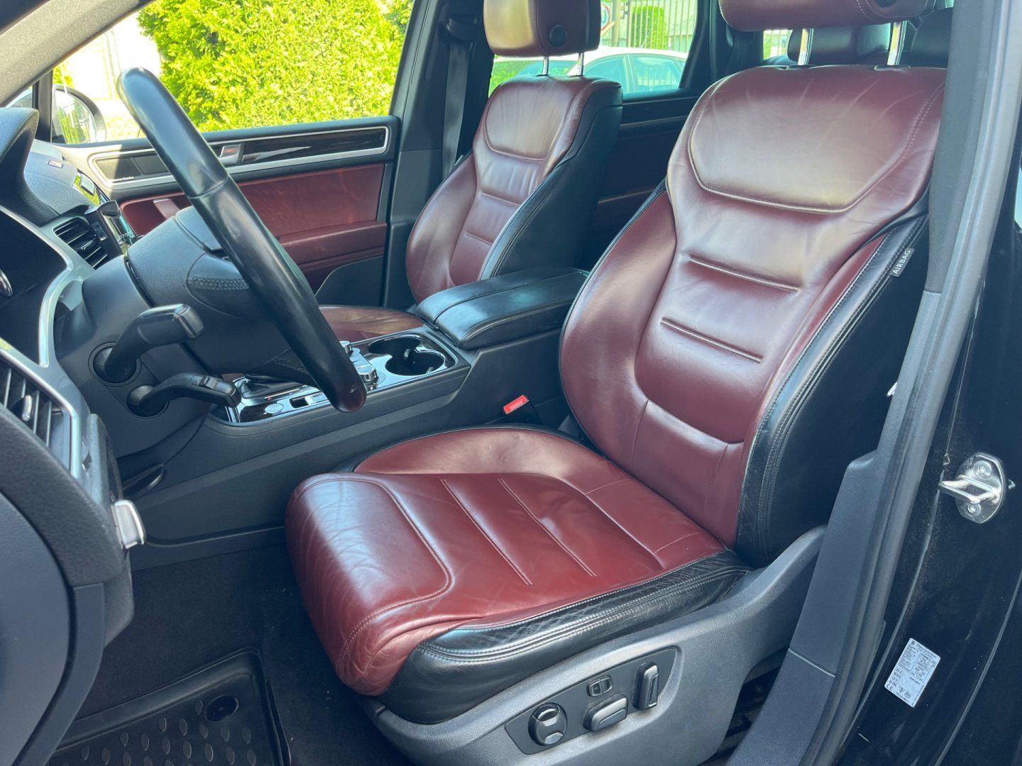 Volkswagen Touareg, 3.0 TDi Bi-Xenon,NAVI, DPH - fotka 6