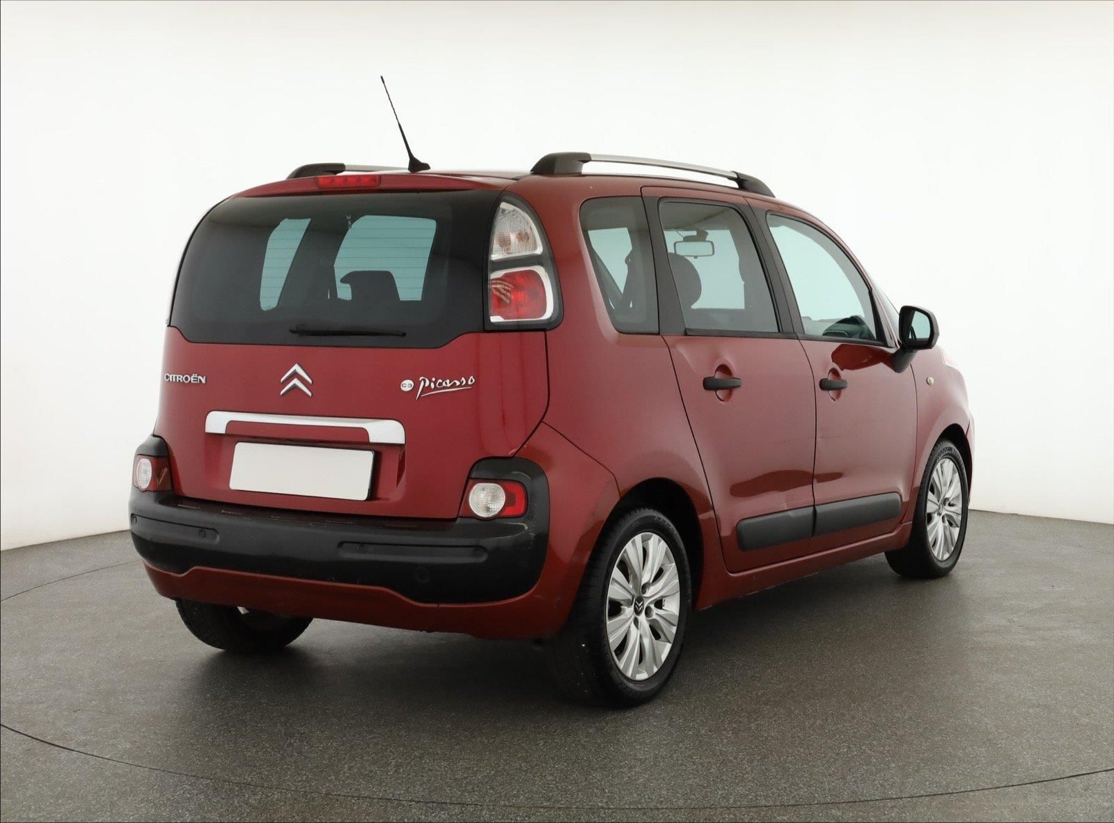 Citroën C3 Picasso, 1.4 i, Parkovací asistent - fotka 5