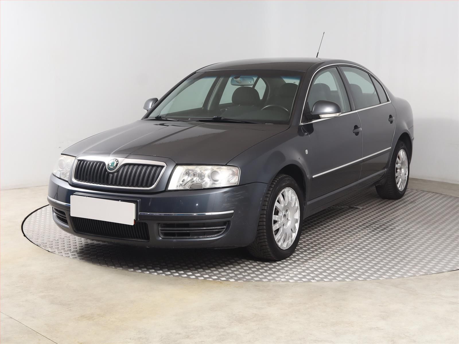 Škoda Superb, 2.0 TDI, Elegance - fotka 2