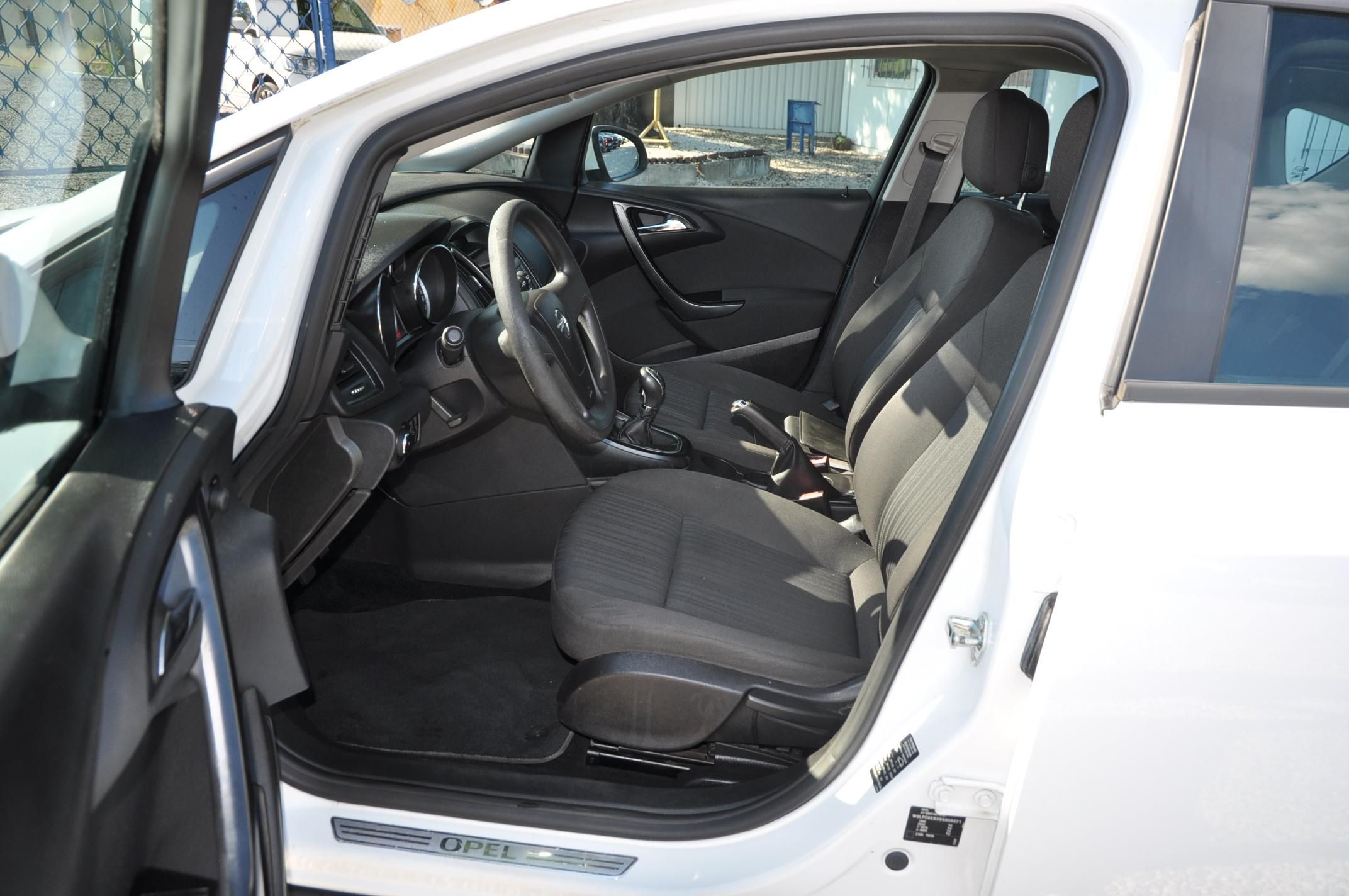 Opel Astra, 1.4i 16V 74kW 5dv. - fotka 6