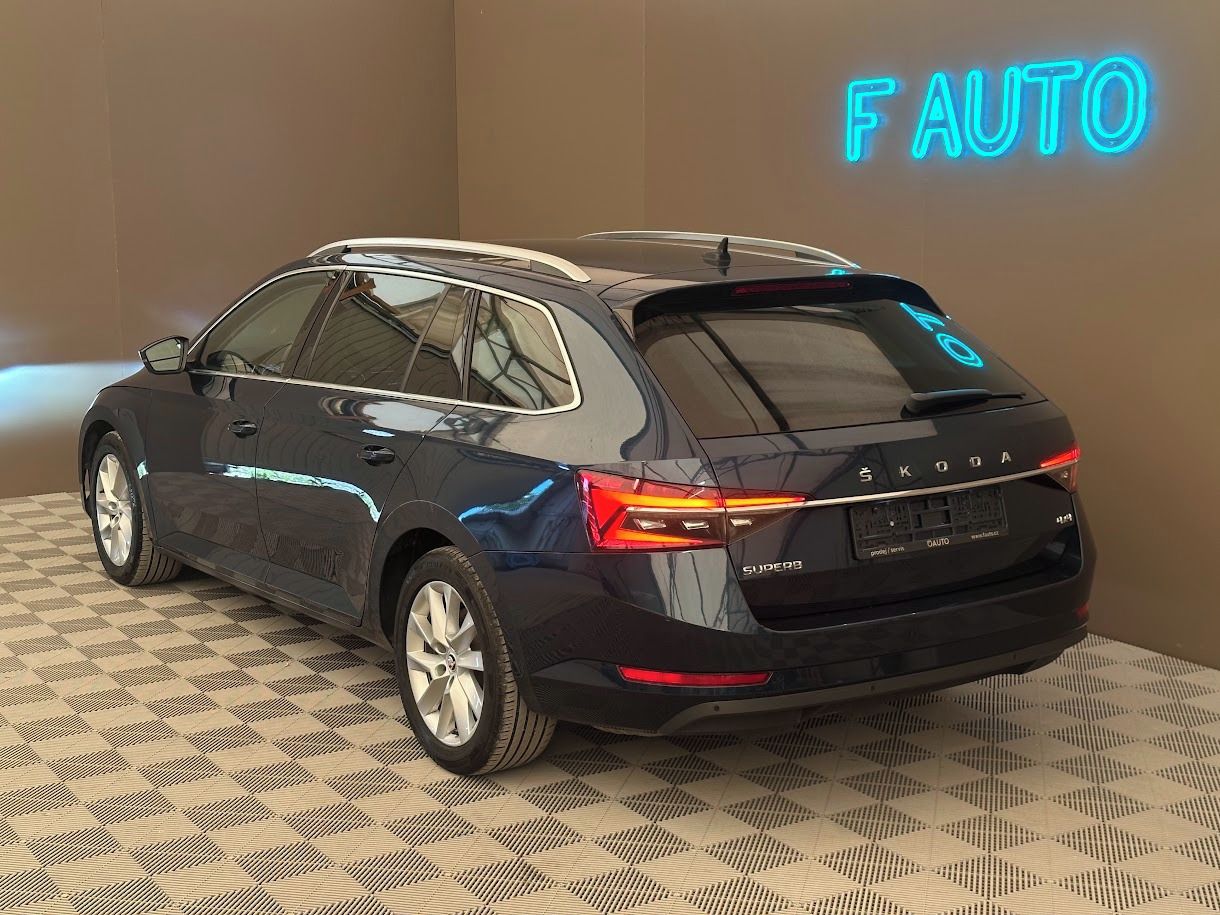 Škoda Superb, Combi Premium 4x4 2.0 TDI 147K - fotka 4