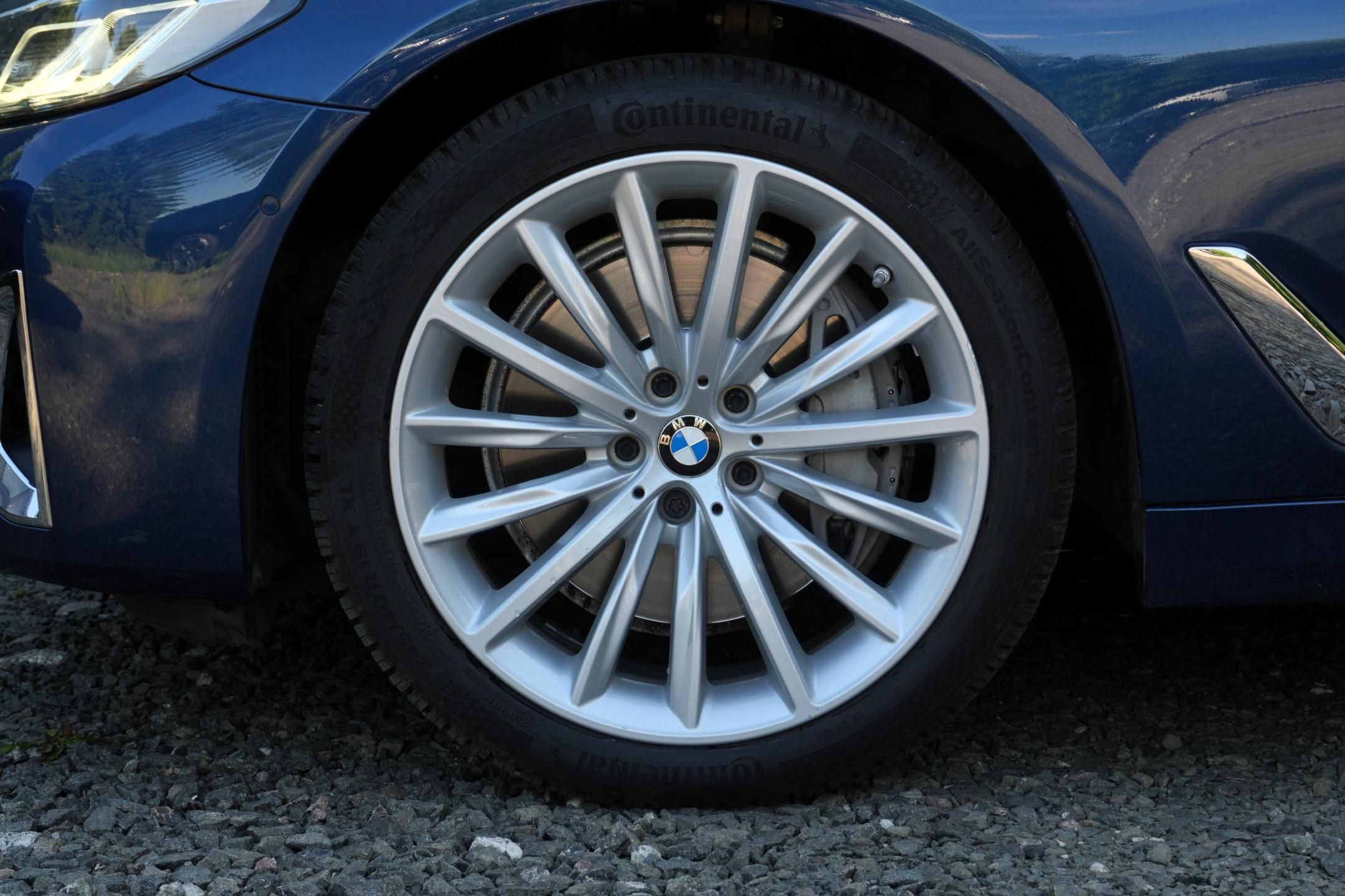 BMW Řada 5, 540i xDrive, ČR, ACC, Harman - fotka 4