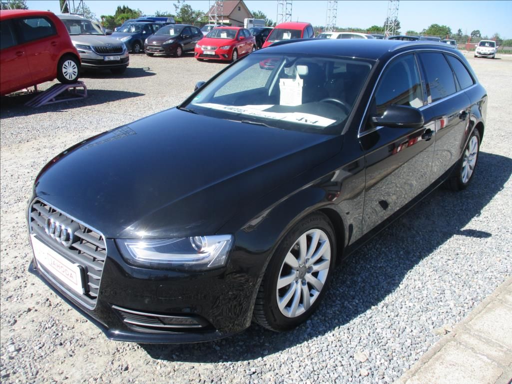 Audi A4 Avant, 2,0 TDI, quattro, servis,navi, - fotka 3