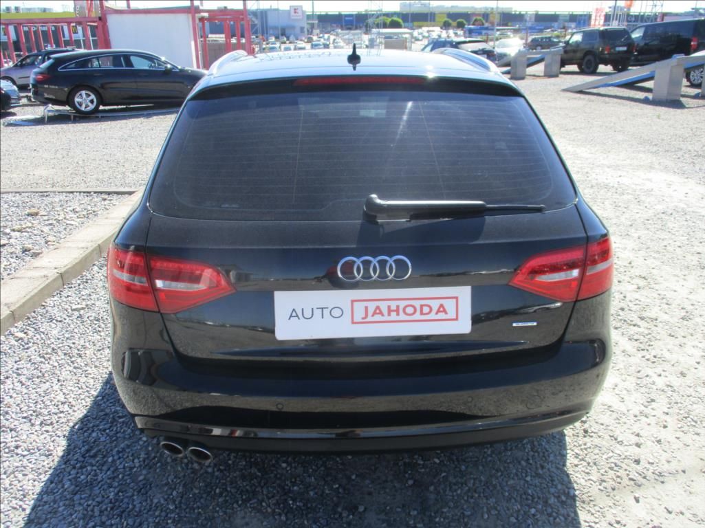 Audi A4 Avant, 2,0 TDI, quattro, servis,navi, - fotka 6