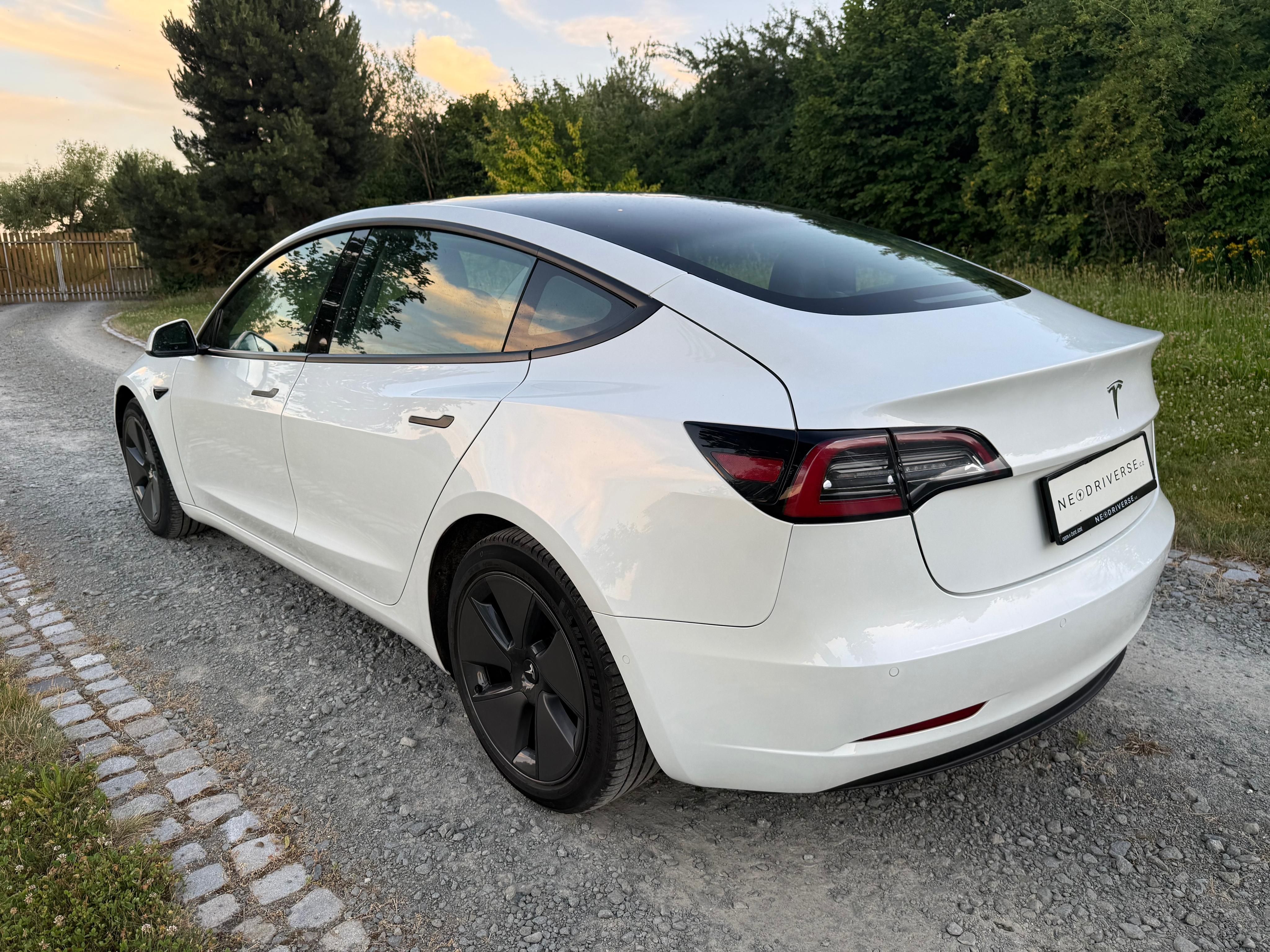 Tesla Model 3, Std Range Plus 55kWh, SoH 83% - fotka 4