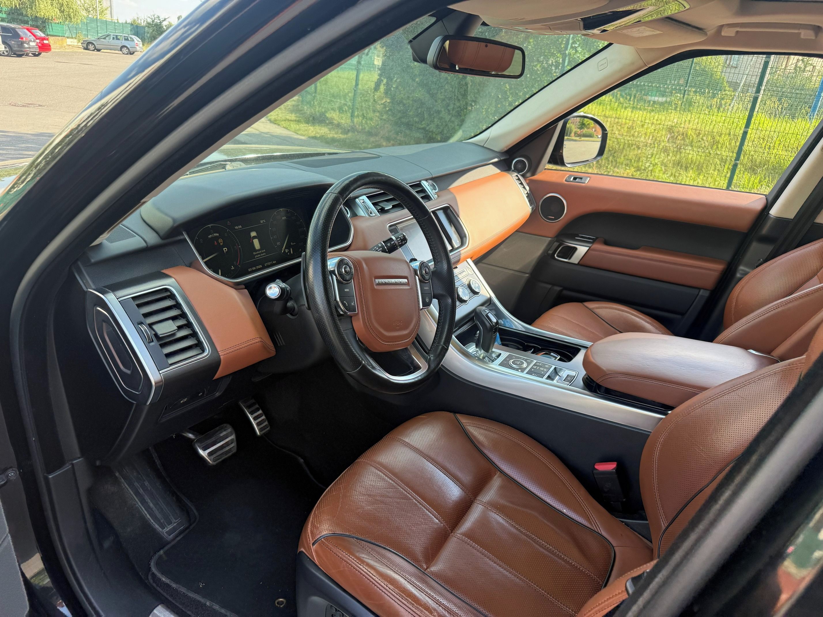 Land Rover Range Rover Sport, 3.0, 215kw, Panorama, 4X4 - fotka 6