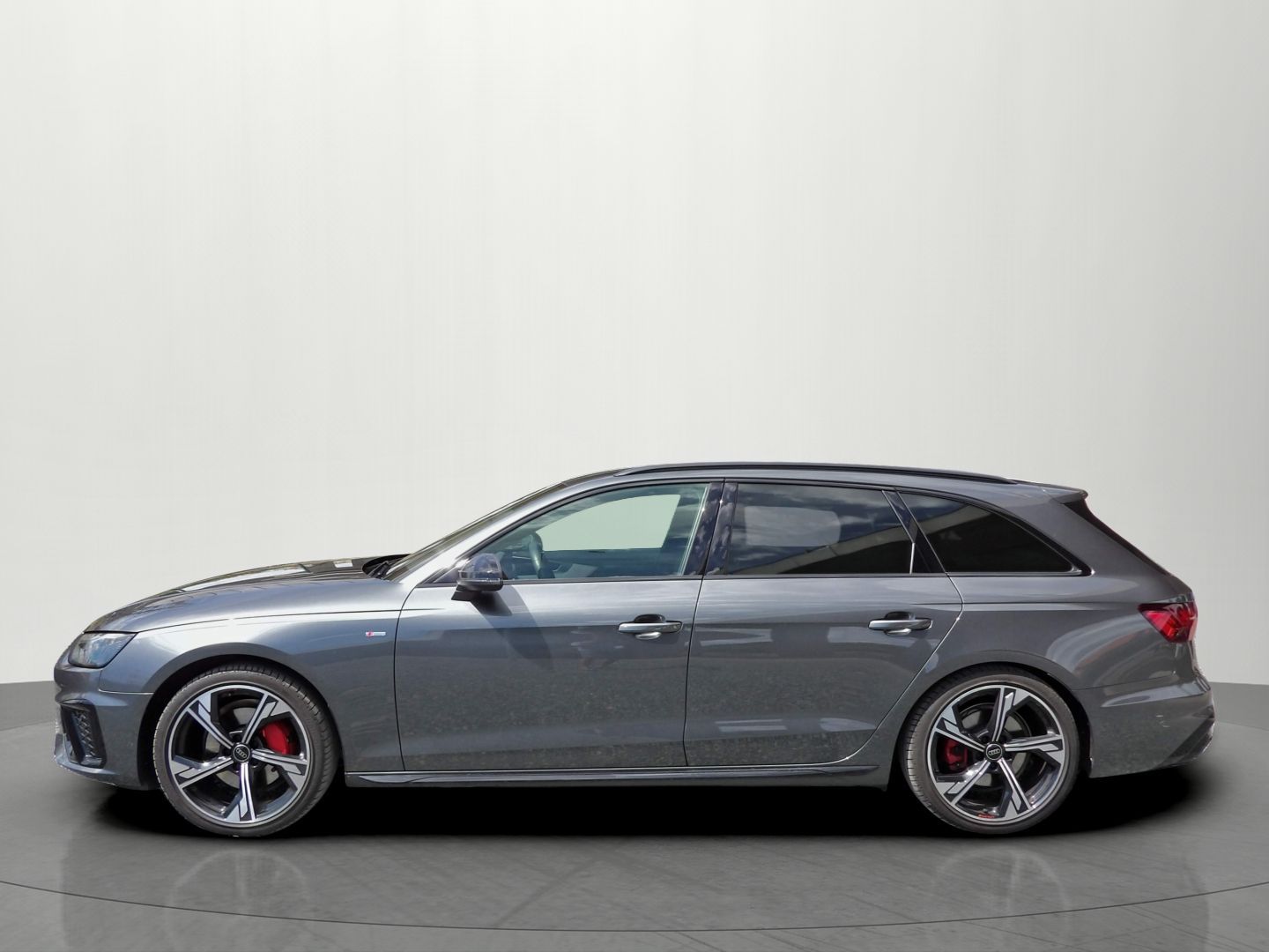 Audi A4, 40TFSI quattro Competition+ ČR - fotka 2