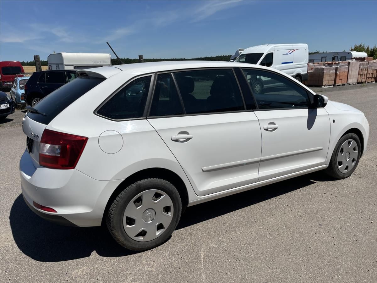 Škoda Rapid, 1,6 TDi 66KW KLIMA STK 6/28 - fotka 5