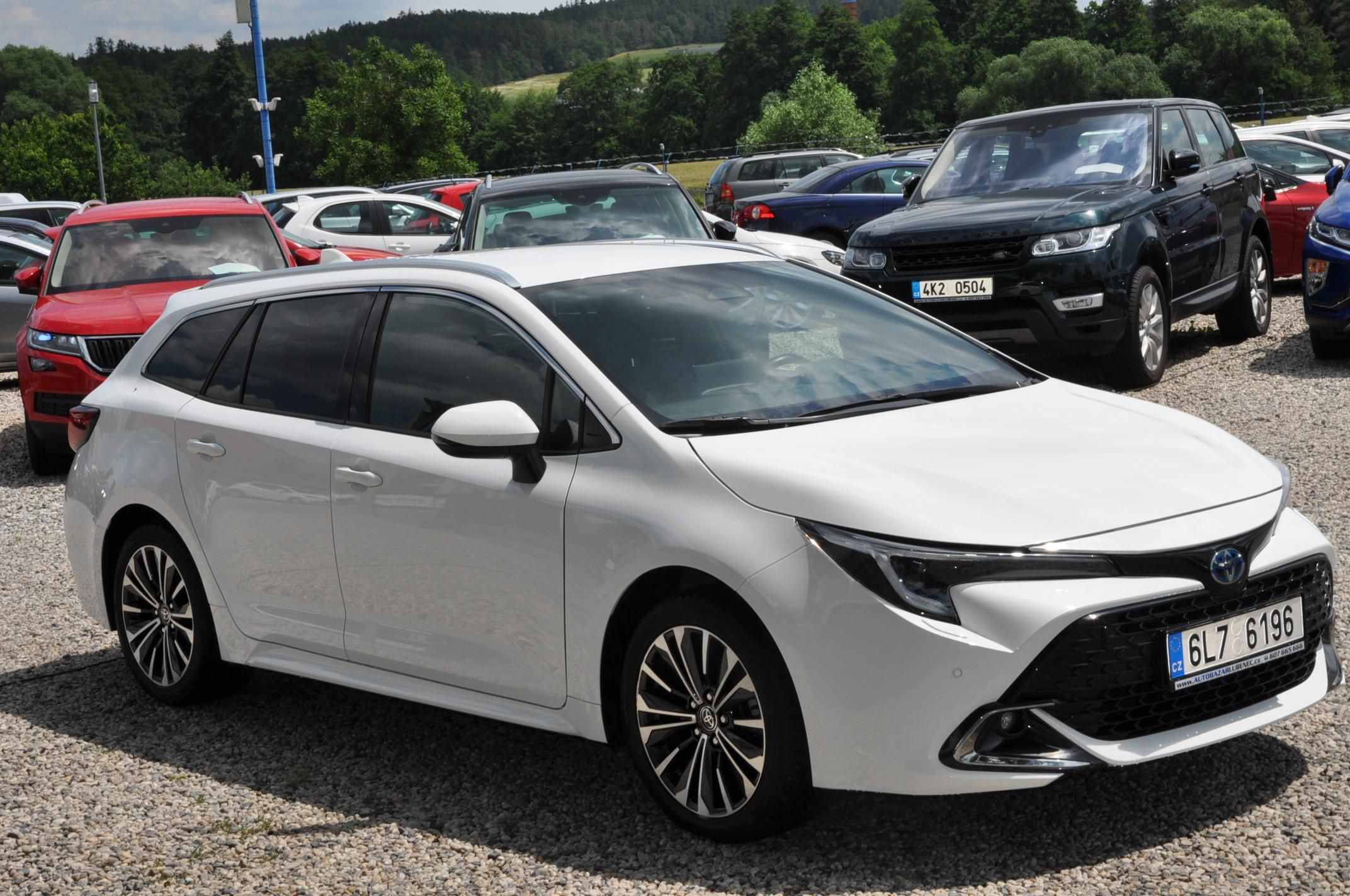 Toyota Corolla, 1.8 Hybrid KOMBI - fotka 2