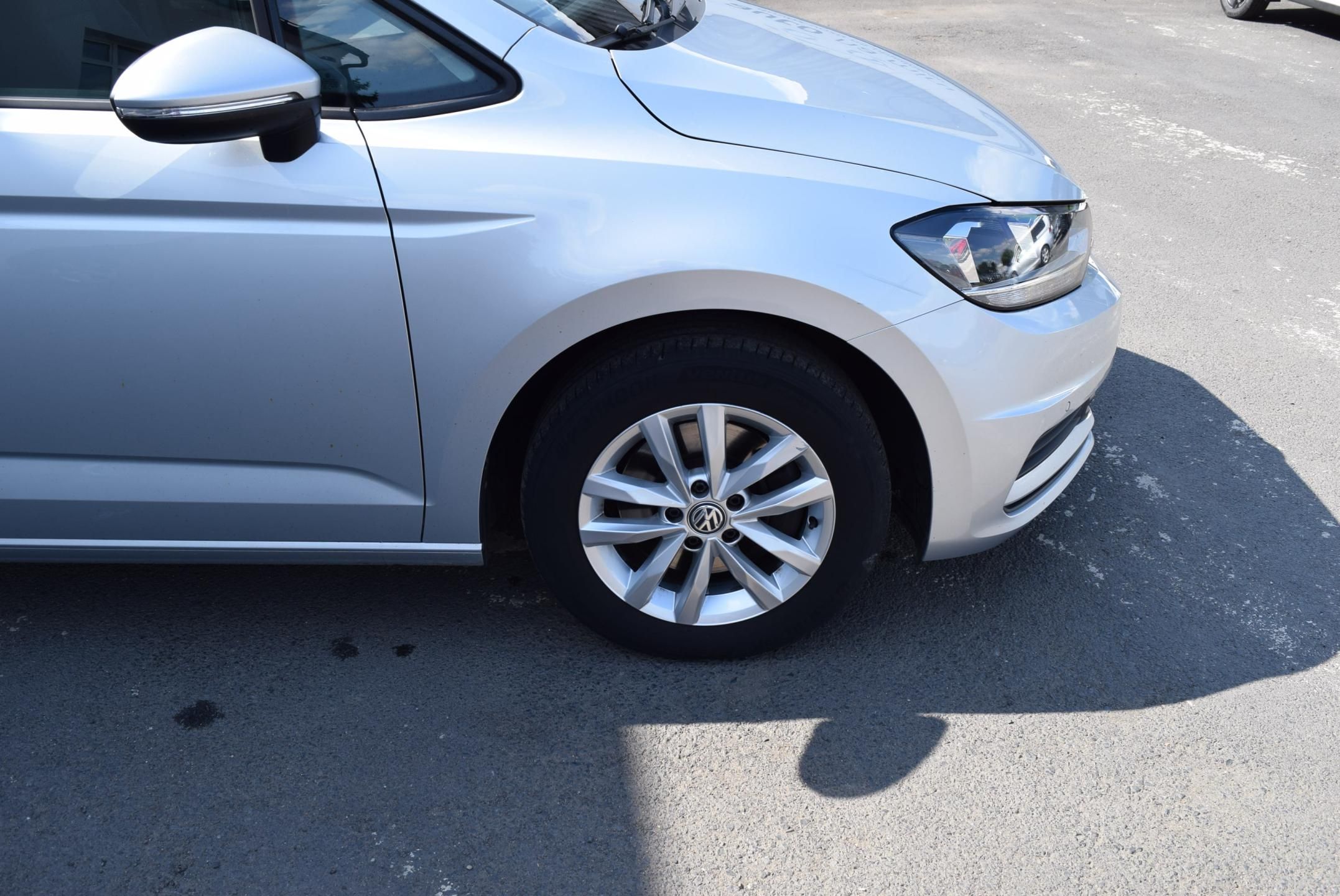 Volkswagen Touran, 1.5TSI 110kw CLBMT 7MÍST TAŽNÉ - fotka 5