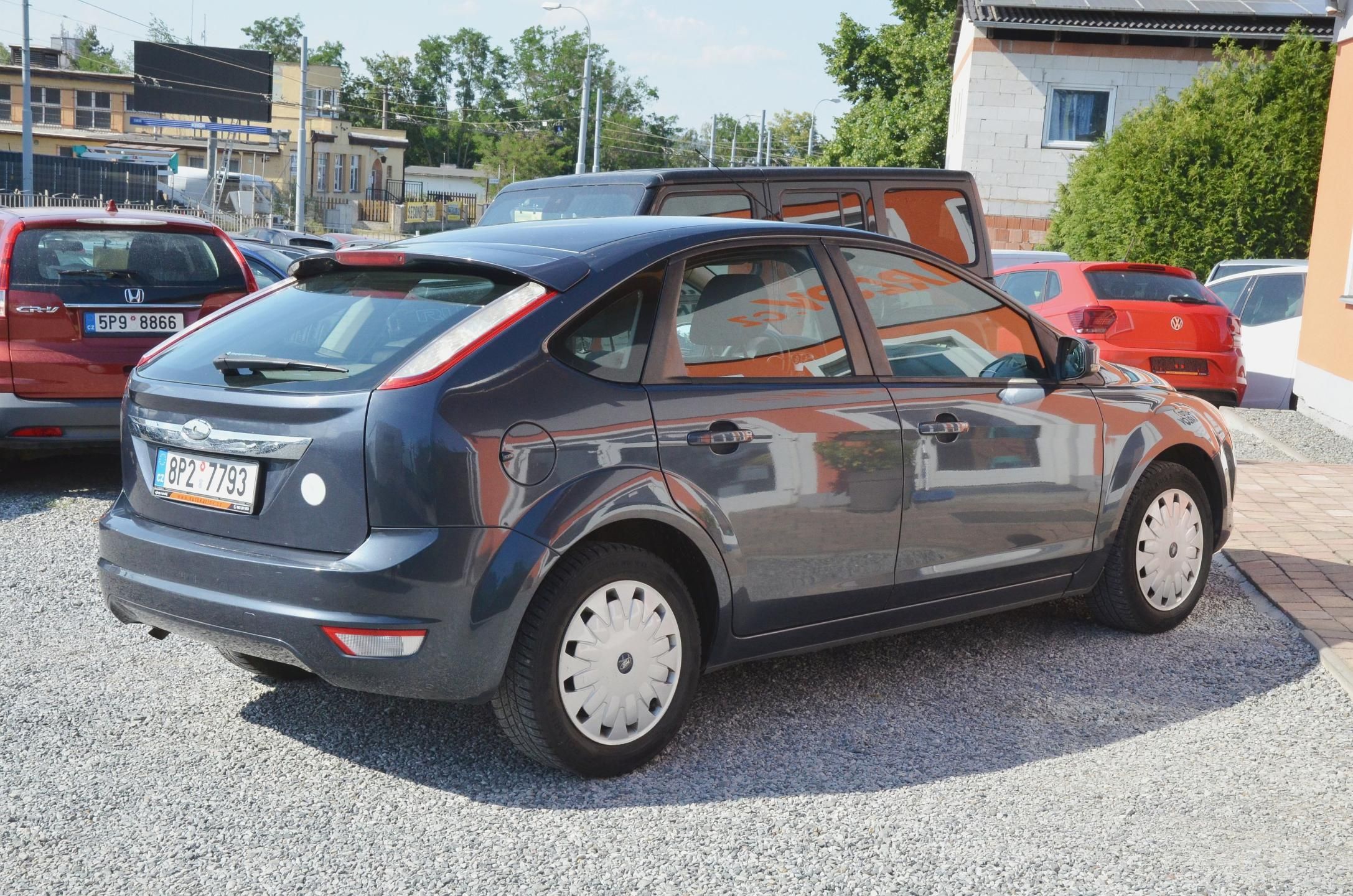 Ford Focus, 1.6i 16V 74kW TITANIUM 2x kola - fotka 6