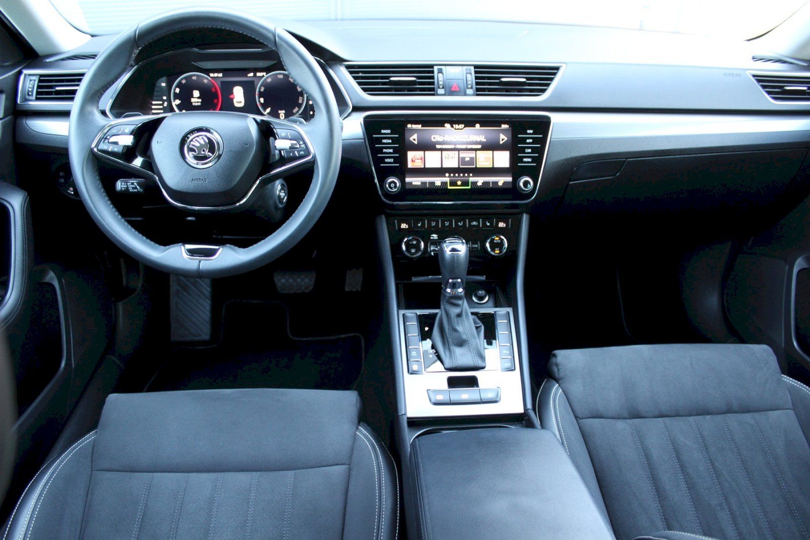 Škoda Superb, DSG 2.0TDI/110kW Style Extra - fotka 5