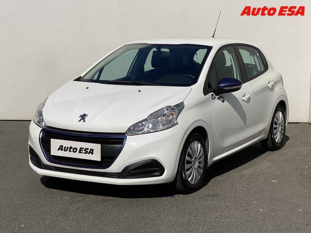Peugeot 208, 1.2 - fotka 3