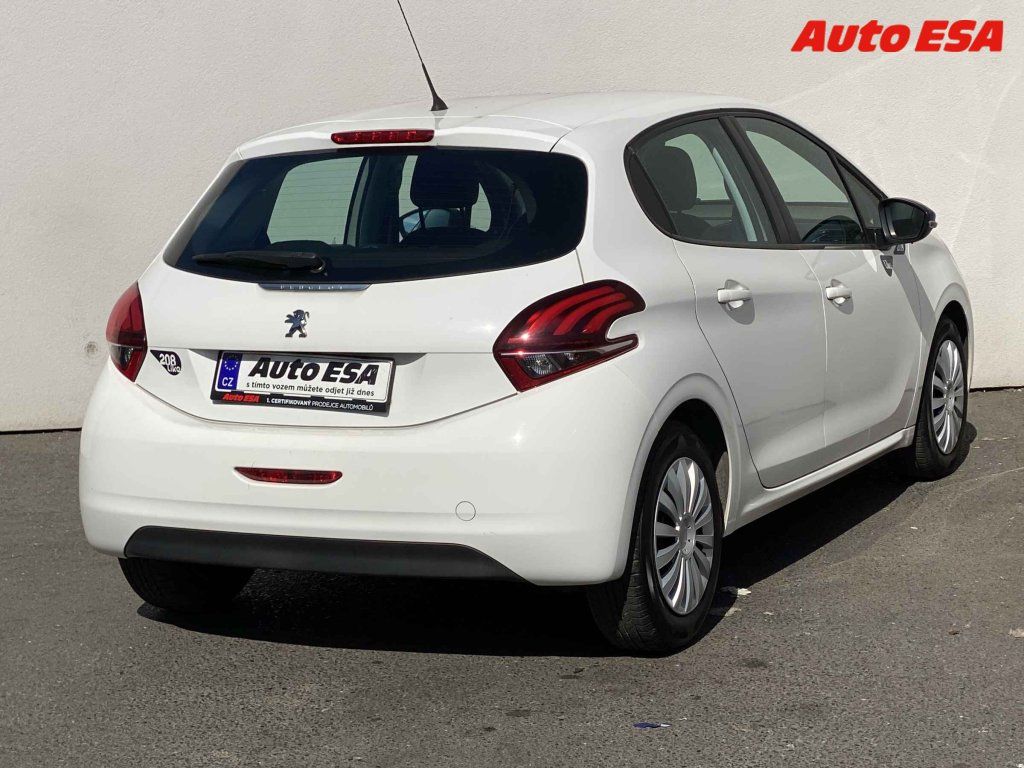 Peugeot 208, 1.2 - fotka 4