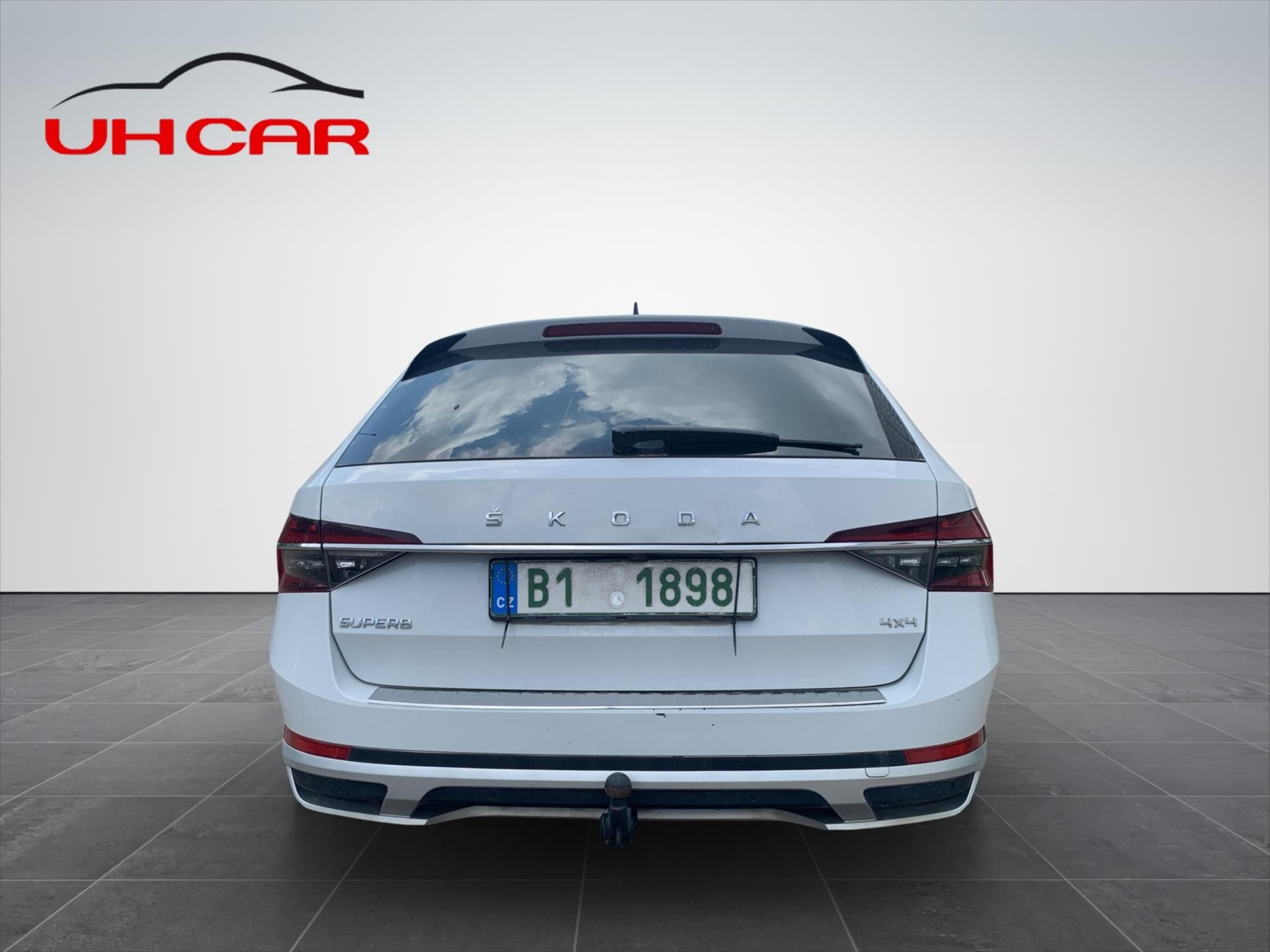 Škoda Superb, 2,0 D Scout - fotka 6